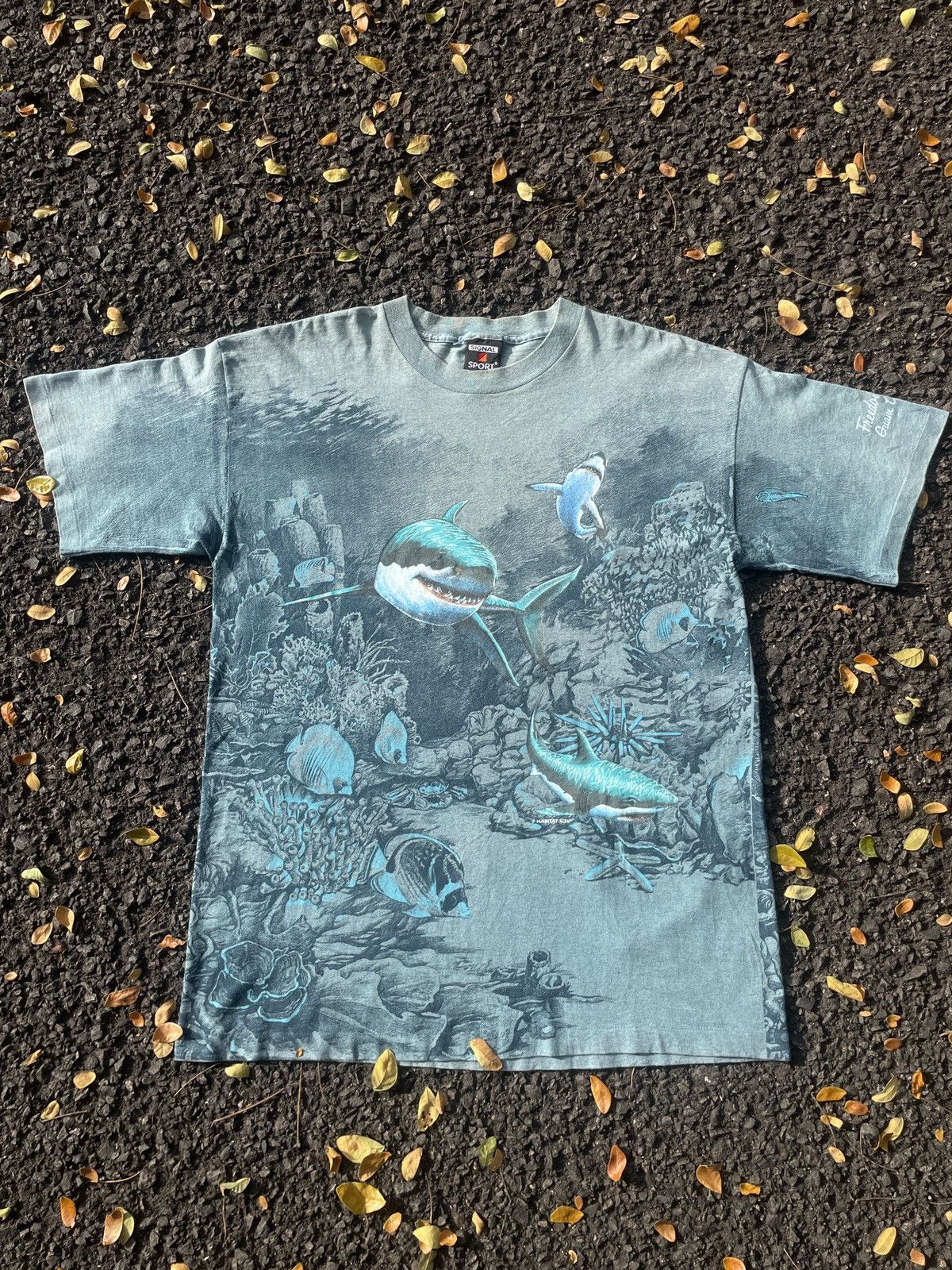 Habitat 90s Vintage Habitat Shark Whale Ocean Wildlife Map T-Shirt Size US XL / EU 56 / 4 - 1 Thumbnail