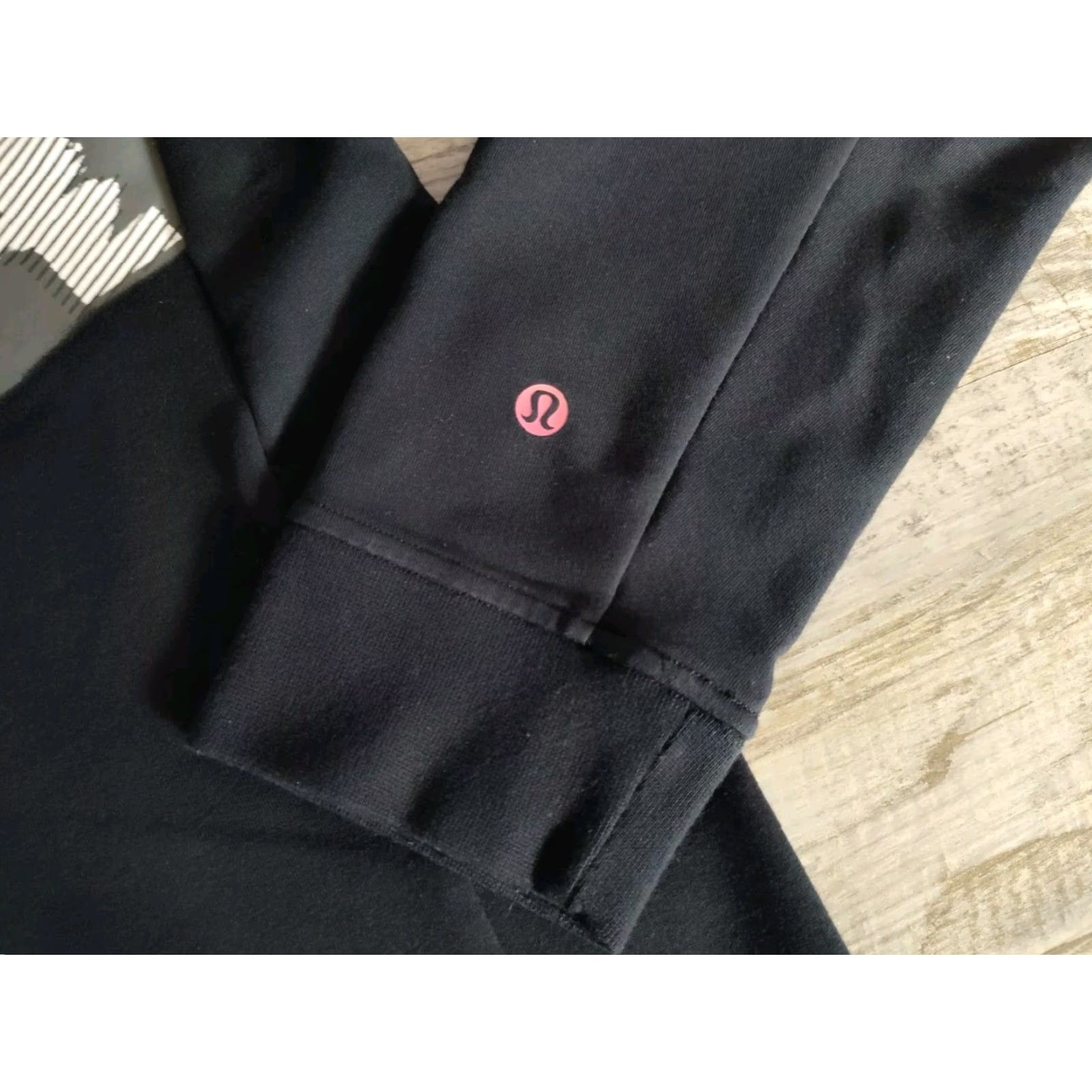 Vintage VINTAGE Lululemon SeaWheeze XL Men's Sweatshirt Long Sleeve Side Zip Logo Athletic Black Sports Running Size US XL / EU 56 / 4 - 6 Thumbnail