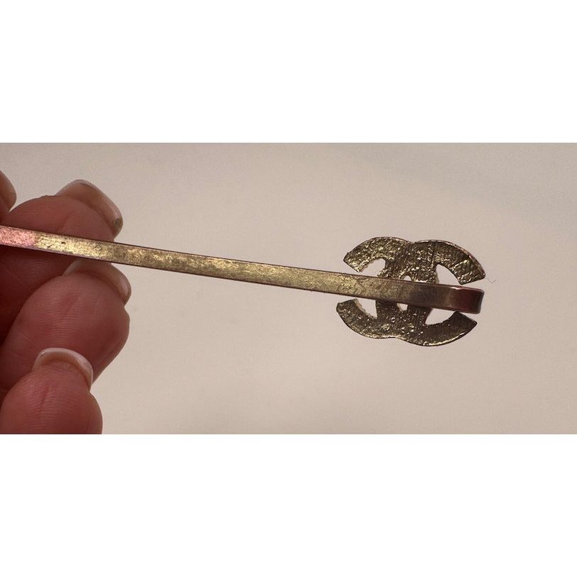 Chanel Chanel CC Enamel and Crystal White & Gold Tone Hair Pin Size ONE SIZE - 3 Thumbnail