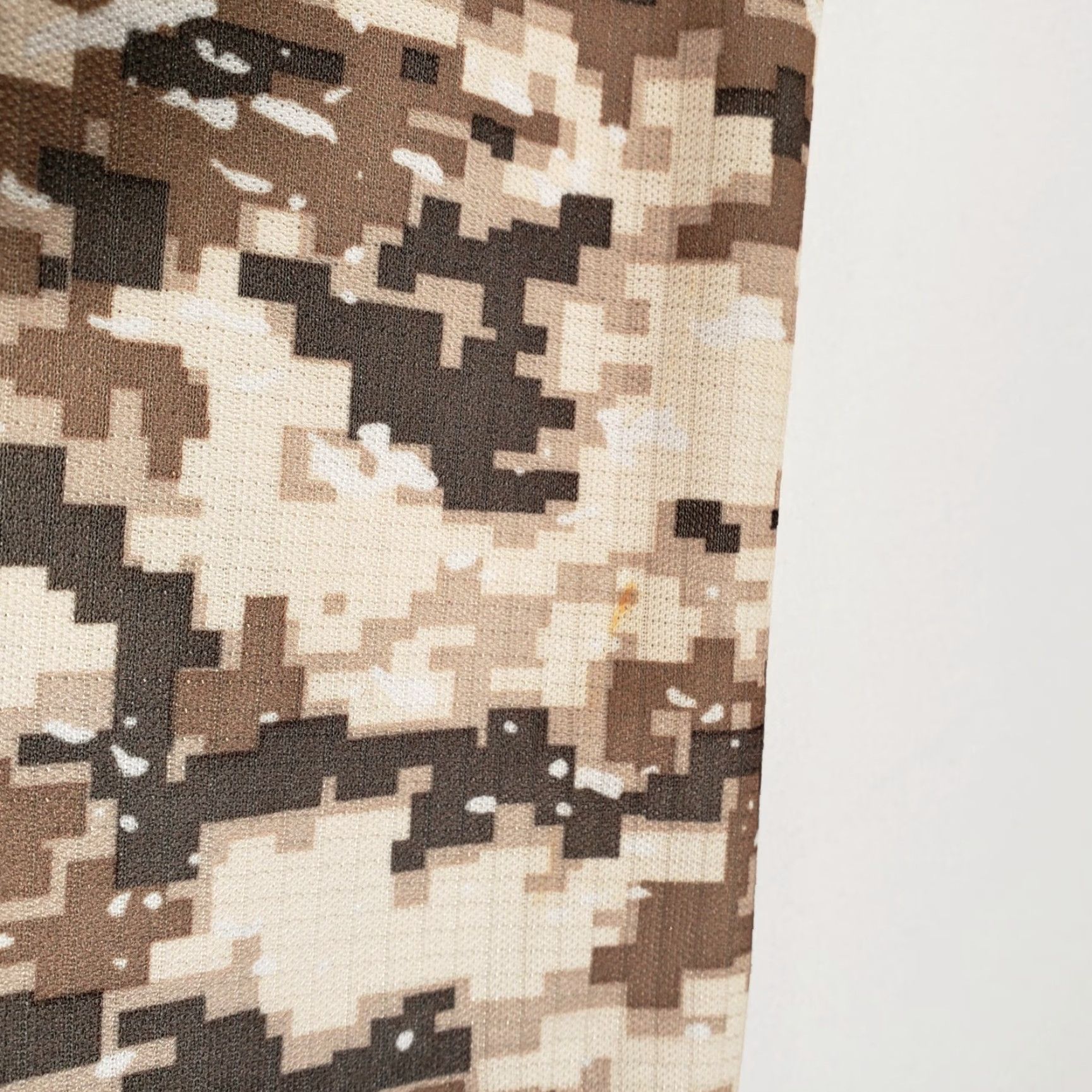 Vintage Reel Legends Mens T-Shirt Camouflage Crew Neck Short Sleeves Brown S Shirt Mens Camouflage Tee Size US S / EU 44-46 / 1 - 5 Thumbnail