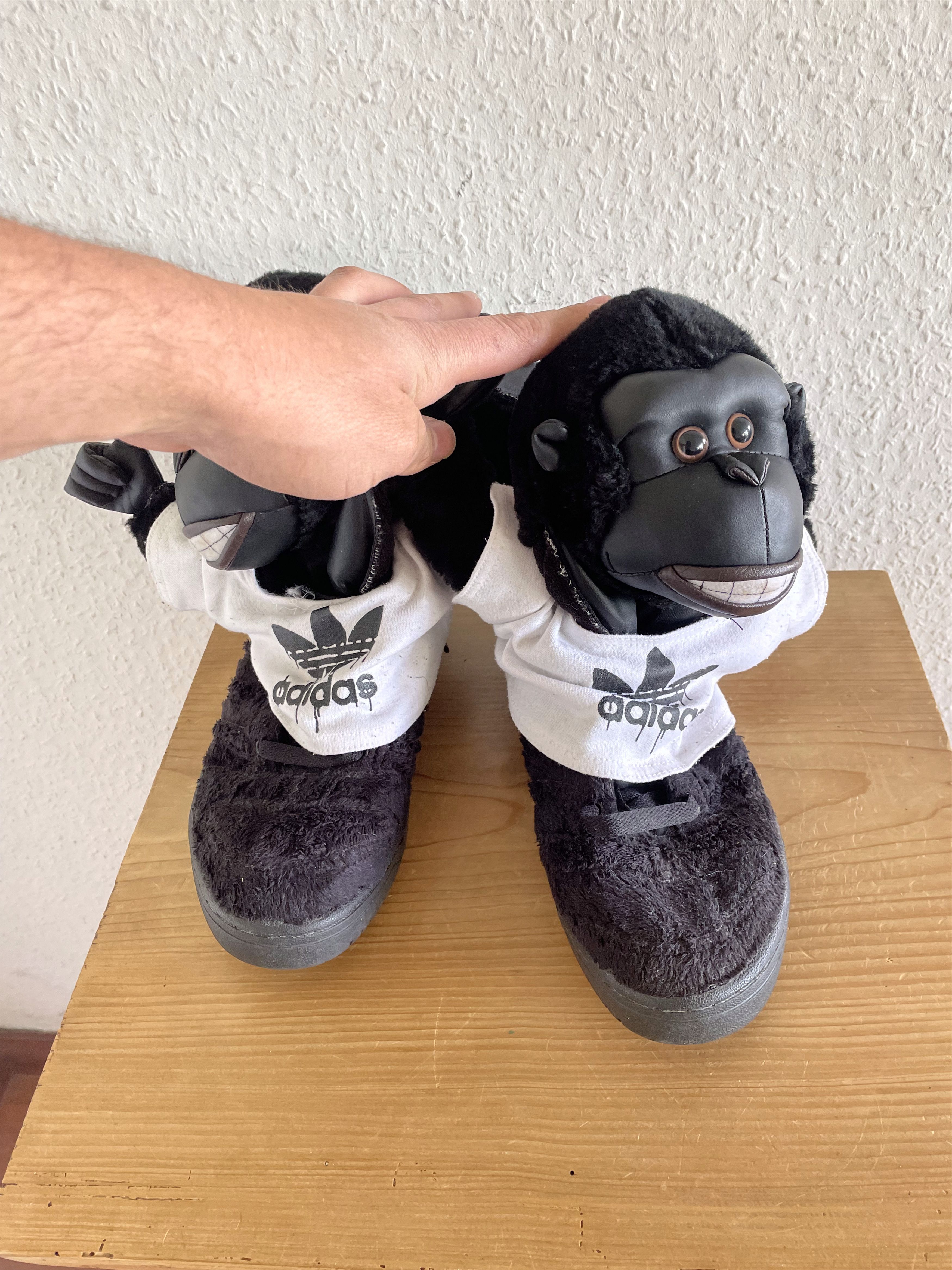 Adidas × Jeremy Scott Gorilla Sneaker Size US 7.5 / EU 40-41 - 5 Thumbnail