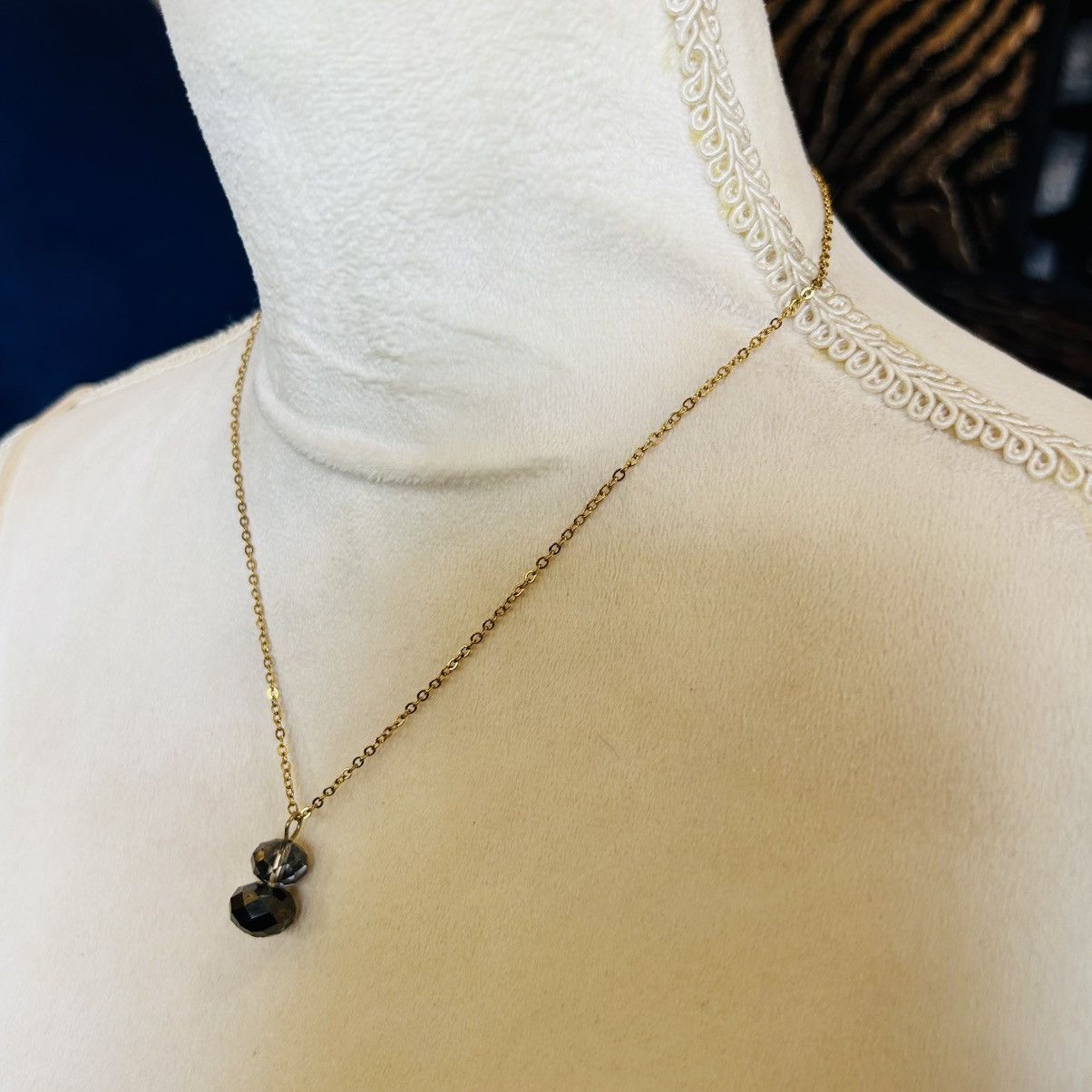 Handmade Handcrafted vintage black and smoky glass crystal necklace Size ONE SIZE - 3 Thumbnail