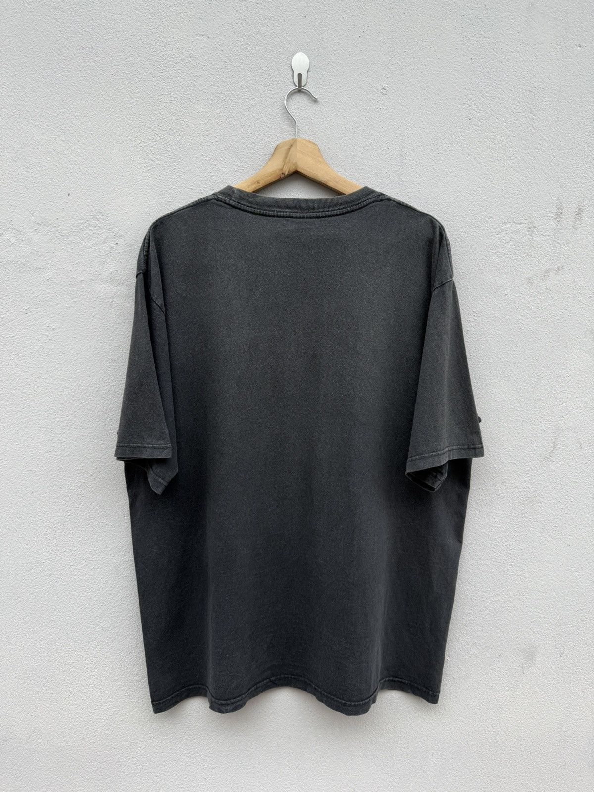 Band Tees 💥RARE💥 Vintage 2000s GORILLAZ “Demon Days” Sunfaded XL Tee Size US XL / EU 56 / 4 - 10 Thumbnail