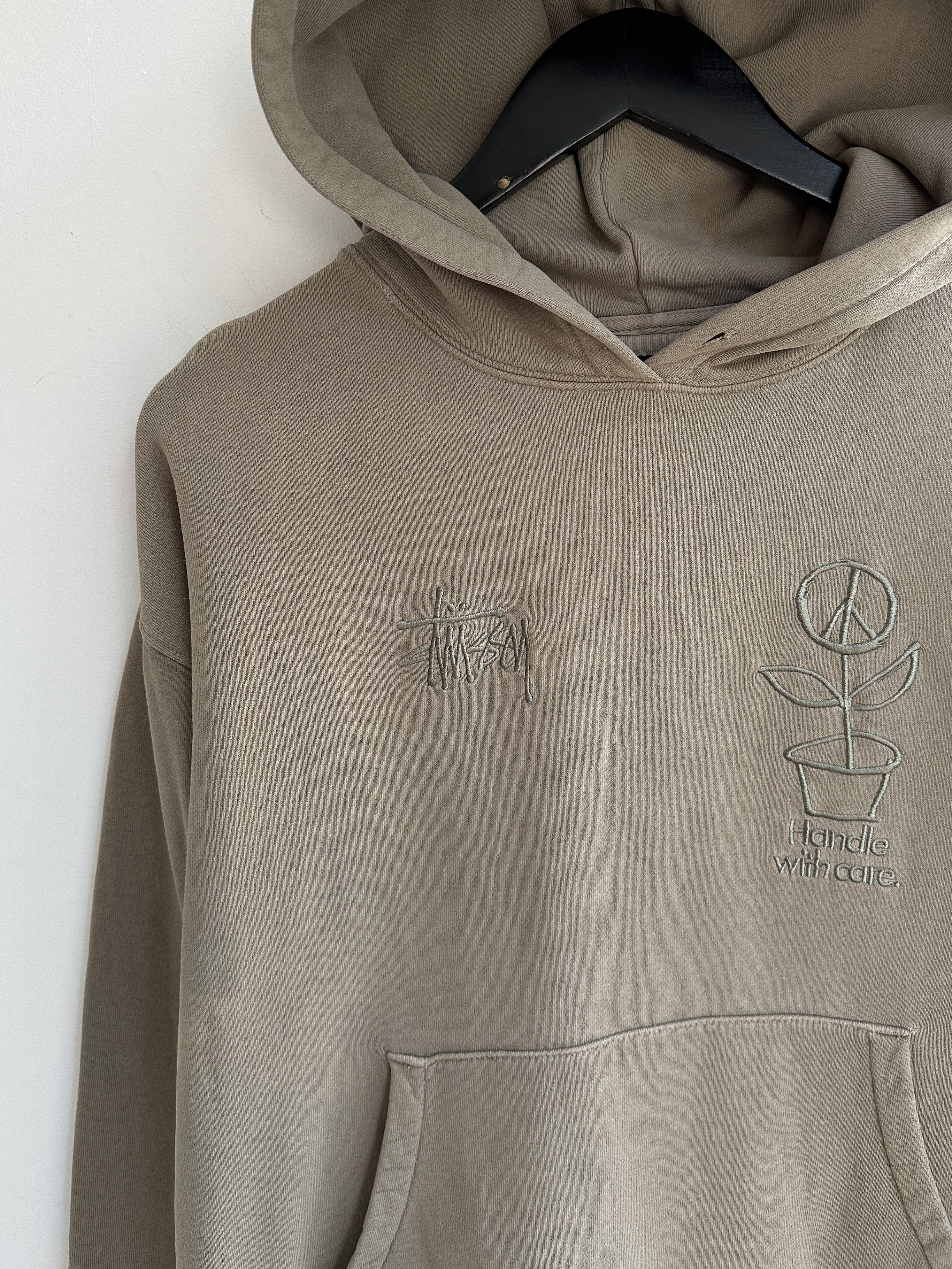 Stussy Stussy Embroidery Handle With Care Peace Flower Hoodie Size US XS / EU 42 / 0 - 4 Thumbnail