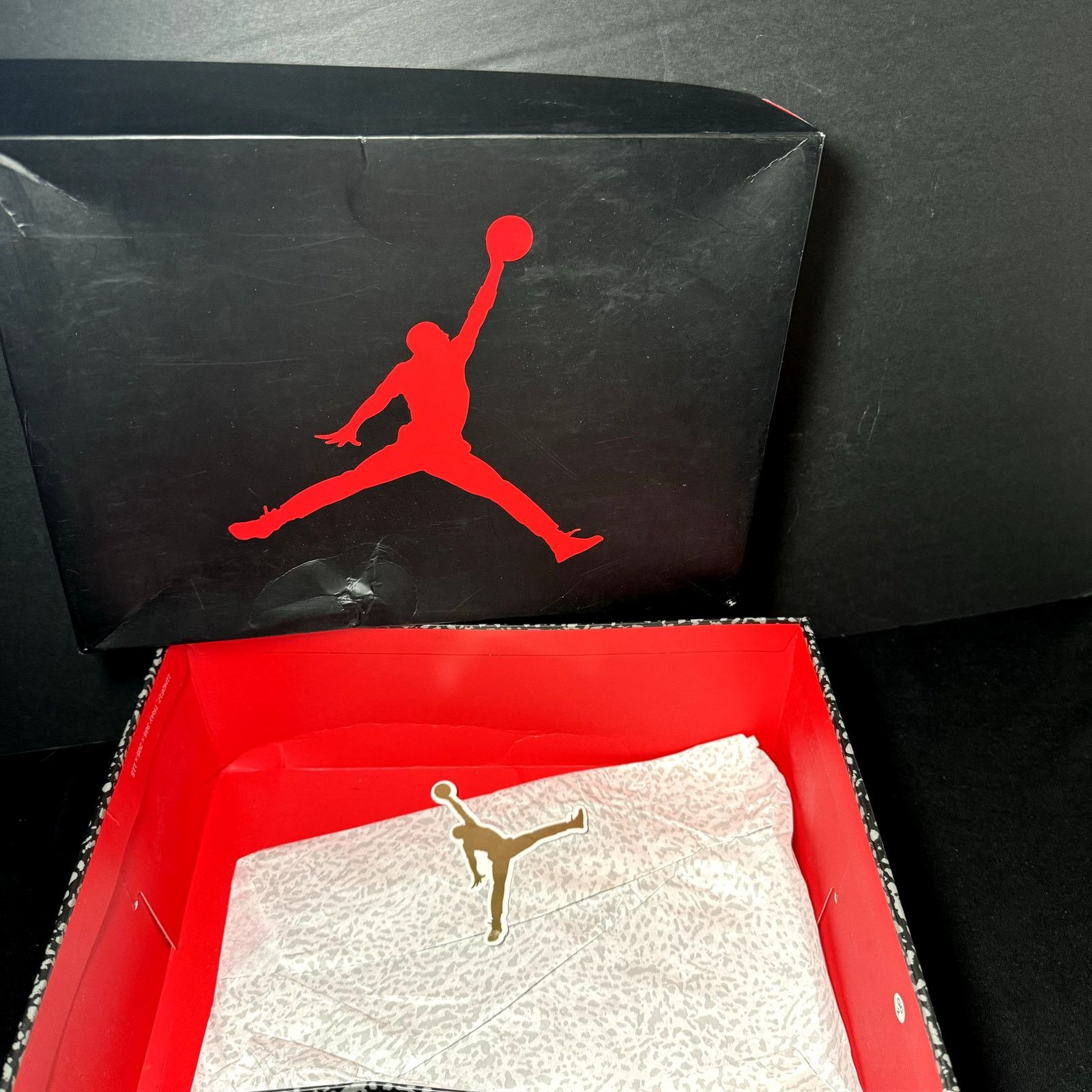 Jordan Brand × Nike Size 6.5 Nike Air Jordan 3 Retro GS White Cement Reimagined Size US 6.5 / EU 39-40 - 9 Thumbnail