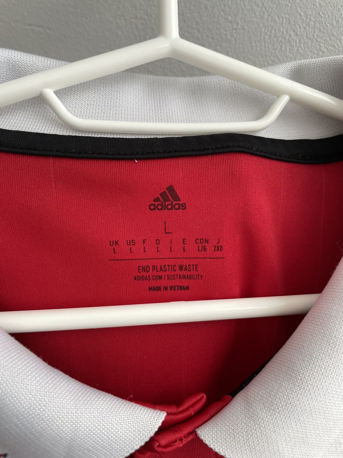 Adidas Manchester United 2022 2023 Football Shirt Soccer Jersey Size US L / EU 52-54 / 3 - 11 Thumbnail