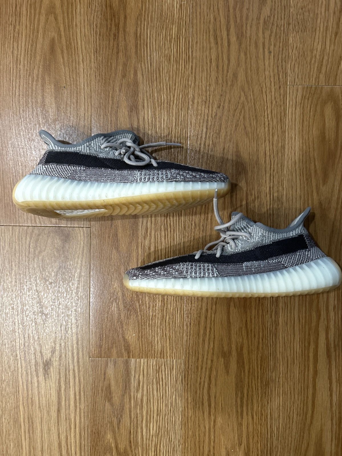 Yeezy Adidas x Yeezy season v2 Size US 10 / EU 43 - 6 Thumbnail