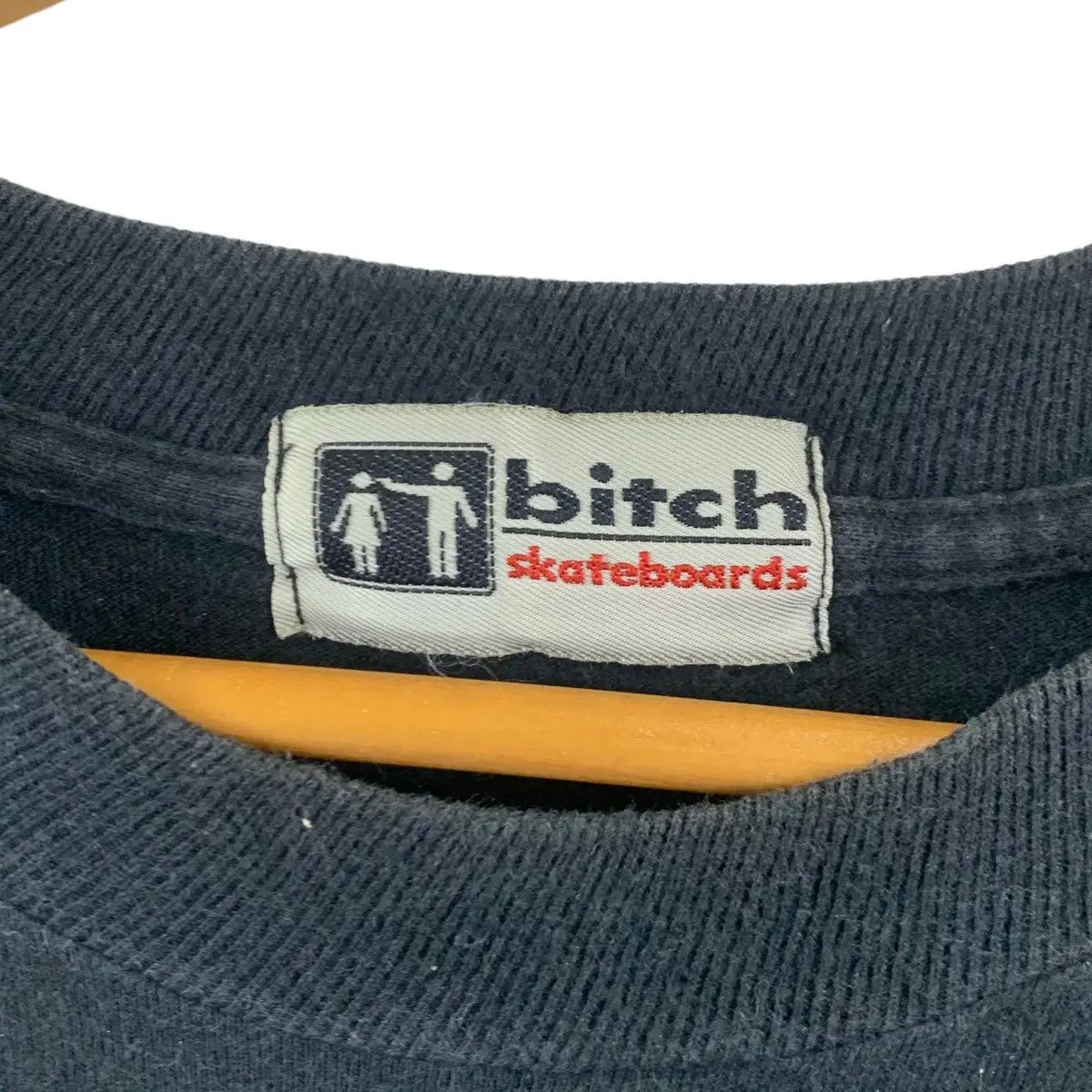 Vintage Vintage 90’ BITCH SKATEBOARDS Hip Hop Rap Tee Shirt Size US M / EU 48-50 / 2 - 4 Thumbnail