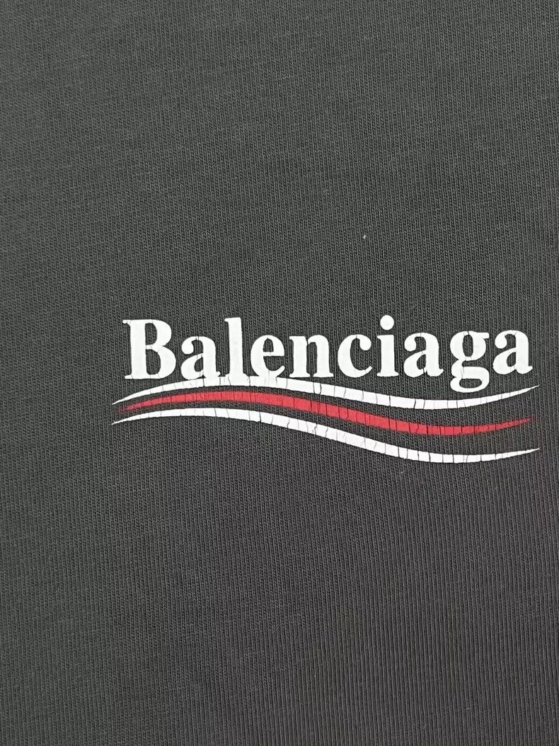 Balenciaga Balenciaga Letter Logo Print Crew Neck Short Sleeve T-Shir Size US S / EU 44-46 / 1 - 3 Thumbnail