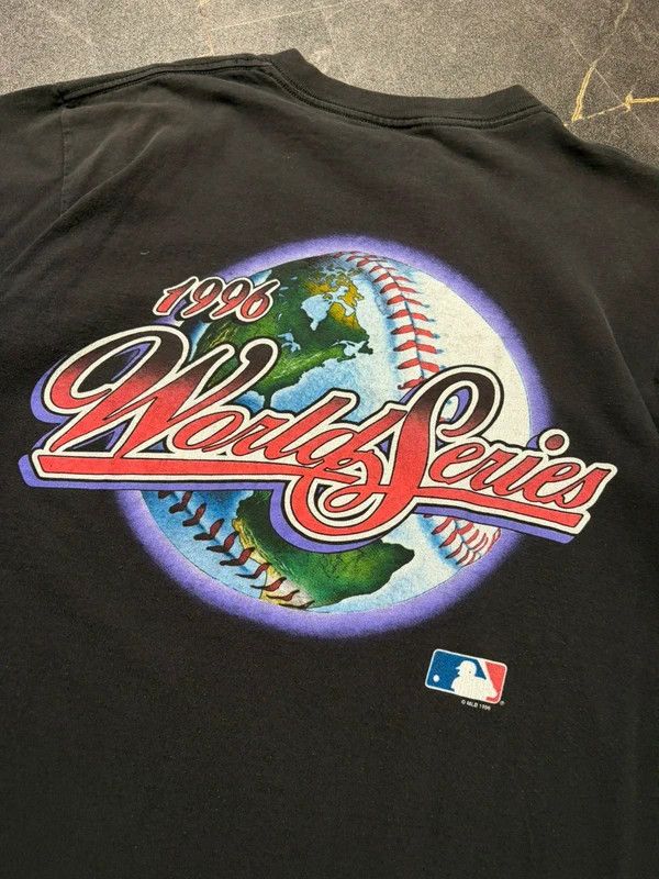 MLB MLB New York Yankees 1998 World Series Tee Size US L / EU 52-54 / 3 - 1 Thumbnail