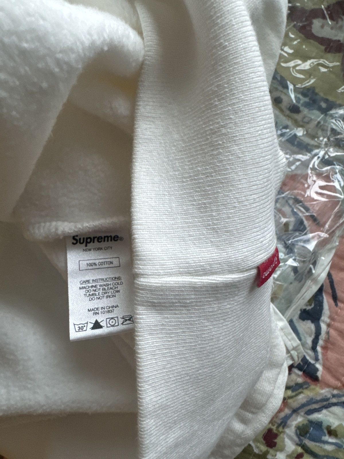 Supreme supreme hoodie white Size US L / EU 52-54 / 3 - 3 Thumbnail