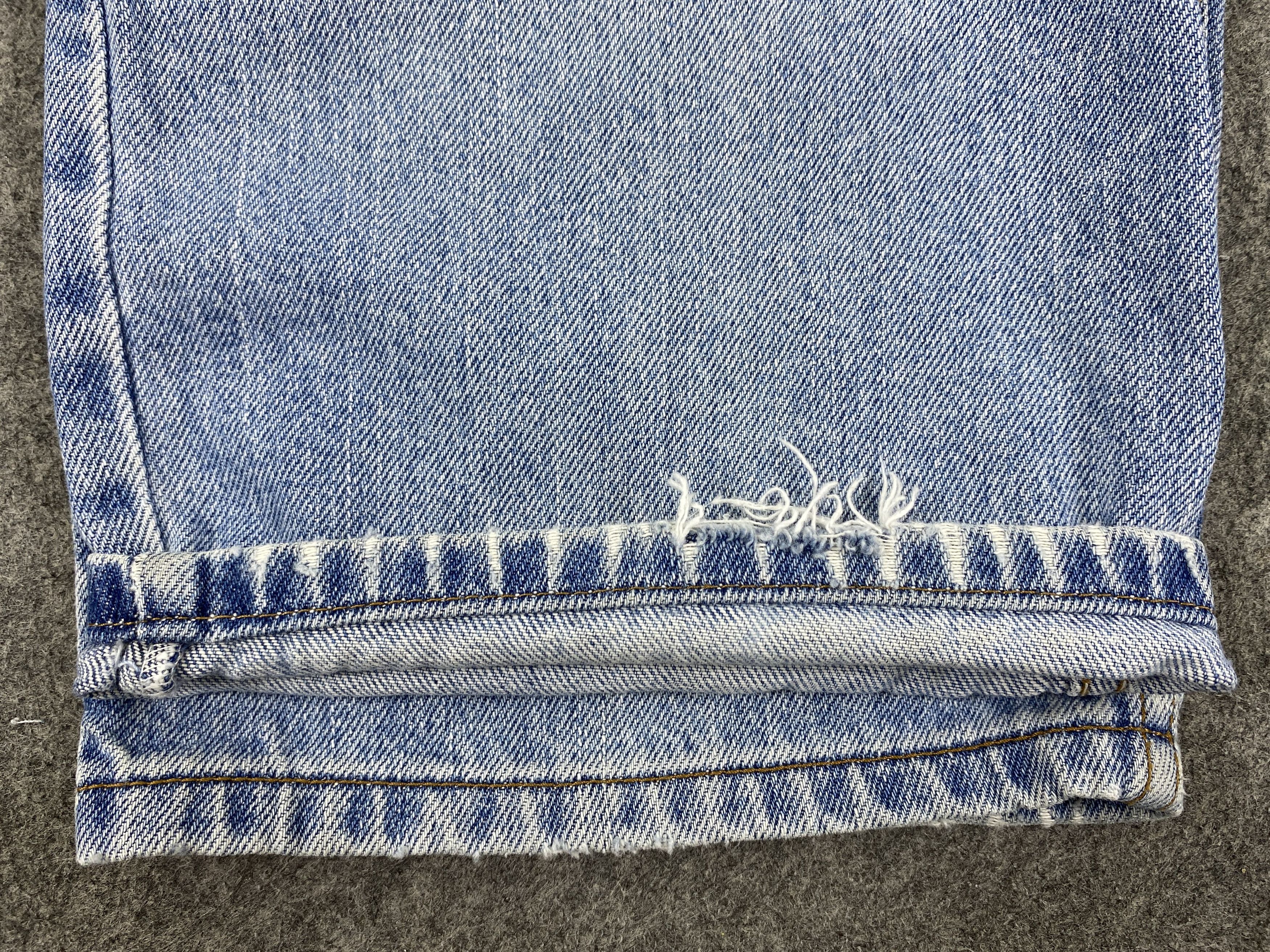 Japanese Brand Blue Wash Vintage Levi's 550 Jeans 35x31.5 Denim -JN2074 Size US 35 - 10 Thumbnail