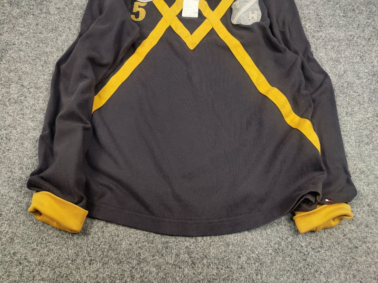 Tommy Hilfiger Vintage 90's Tommy Hilfiger rugby Shirt Polo Long Sleeve Size US L / EU 52-54 / 3 - 9 Thumbnail