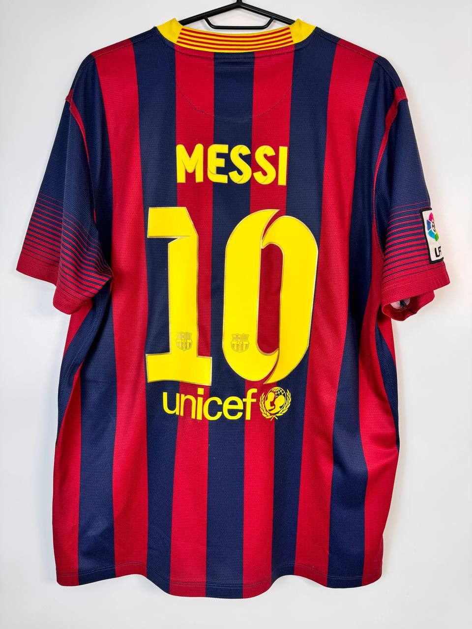 Nike Vintage rare soccer football Barcelona Messi T-shirt Size US L / EU 52-54 / 3 - 5 Thumbnail