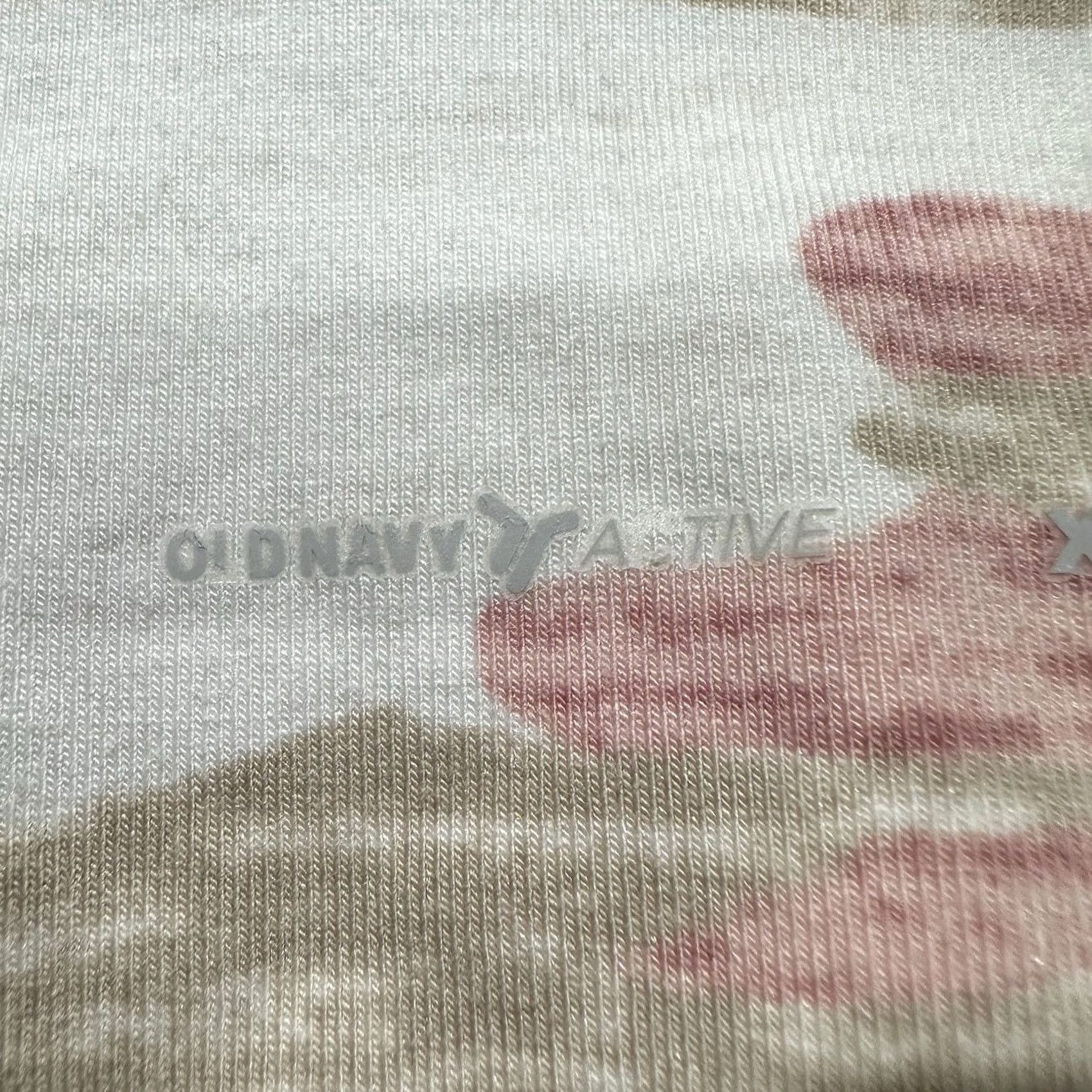 Old Navy Old Navy Active Pants Womens 2XL Pink Camouflage Go-Dry EUC Leggings Size 40" / US 18 - 7 Thumbnail