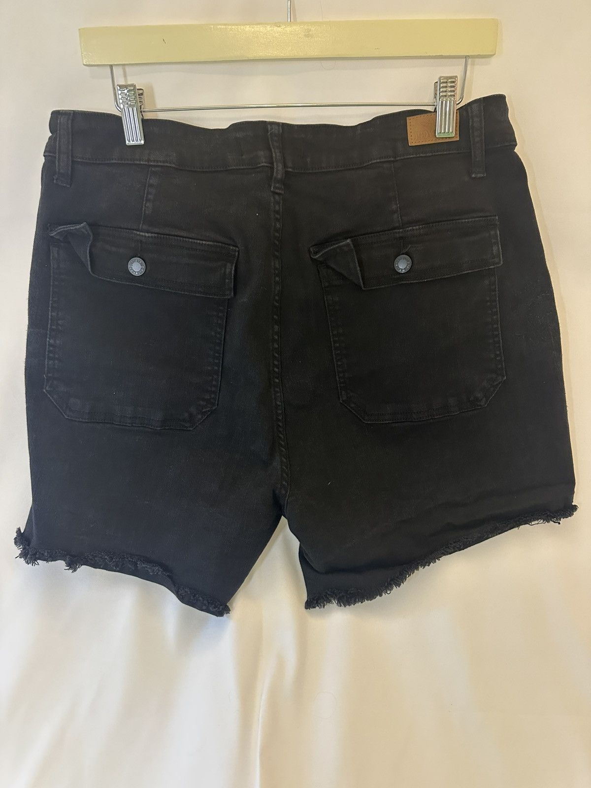 Judy Blue Judy Blue Cargo Patch Pocket Black Denim Jean Shorts Size 2X Size 42" / US 20 - 2 Thumbnail
