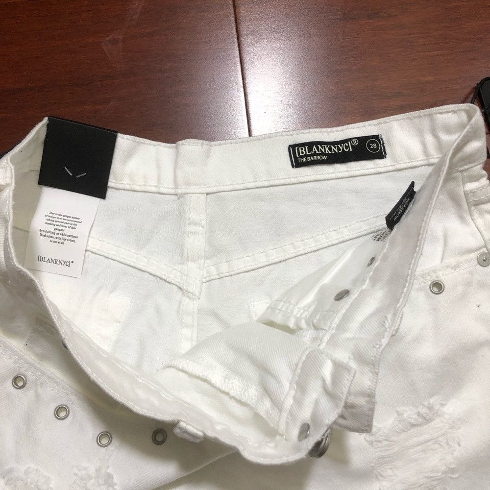 BLANKNYC Blank NYC White Distressed Ripped Shorts High Waisted Size 28" / US 6 / IT 42 - 6 Thumbnail