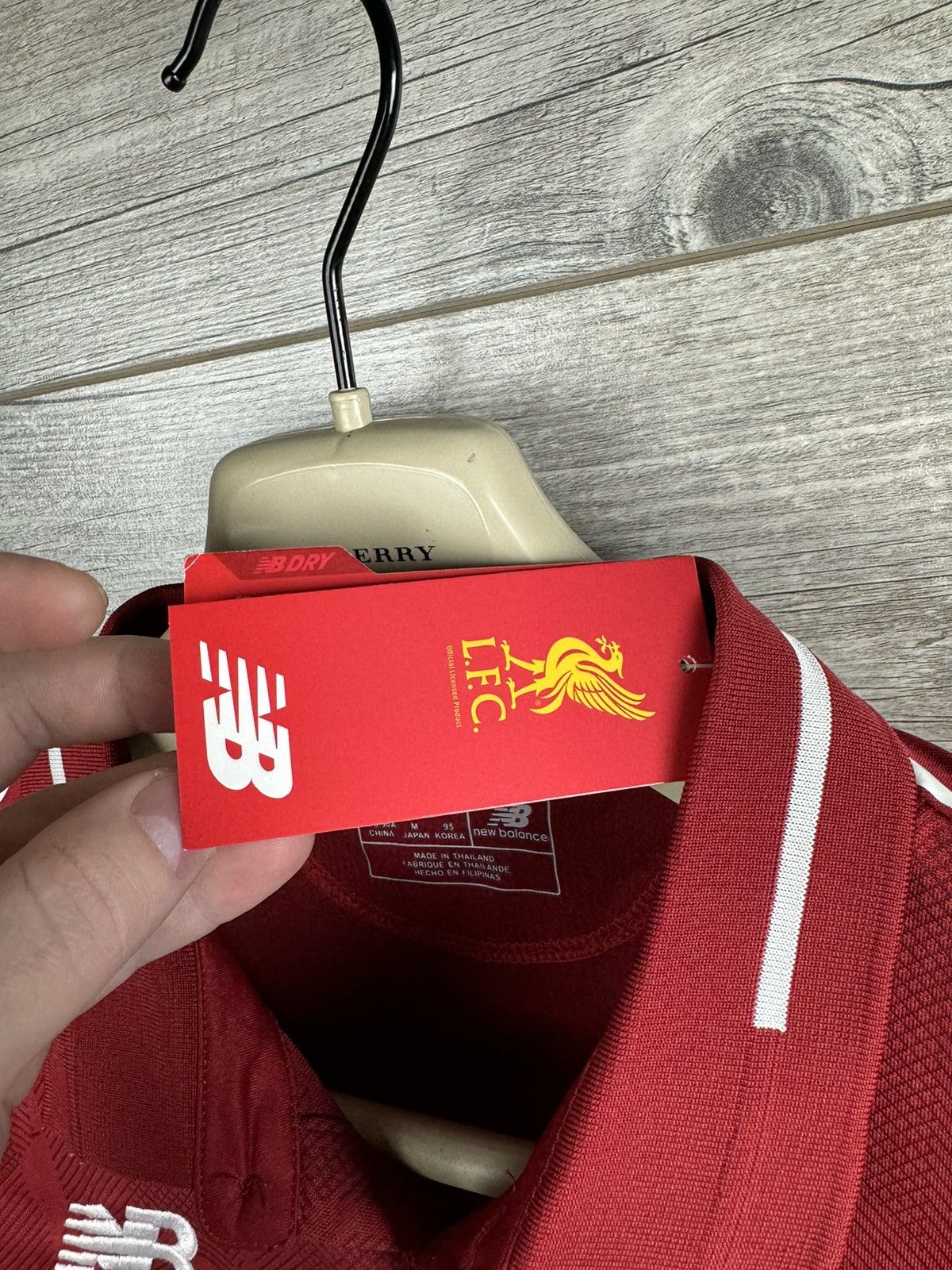 New Balance New Balance Liverpool 2018/19 Home Horley 21 Football Size US S / EU 44-46 / 1 - 13 Thumbnail