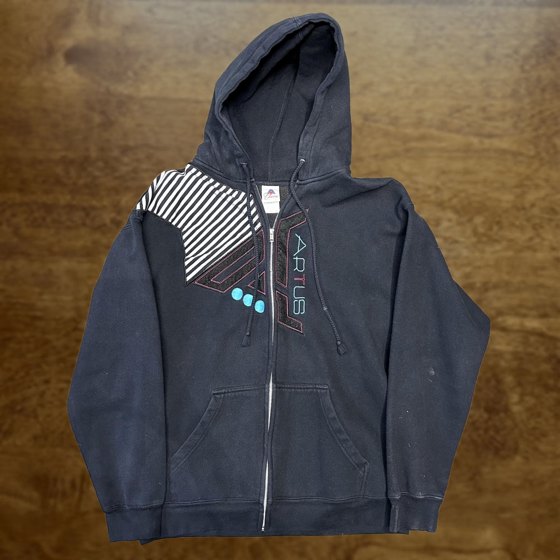Vintage Artus Hoodie Mens Medium Black Full Zip Sweatshirt Alstyle Graphic Size US M / EU 48-50 / 2 - 1 Thumbnail