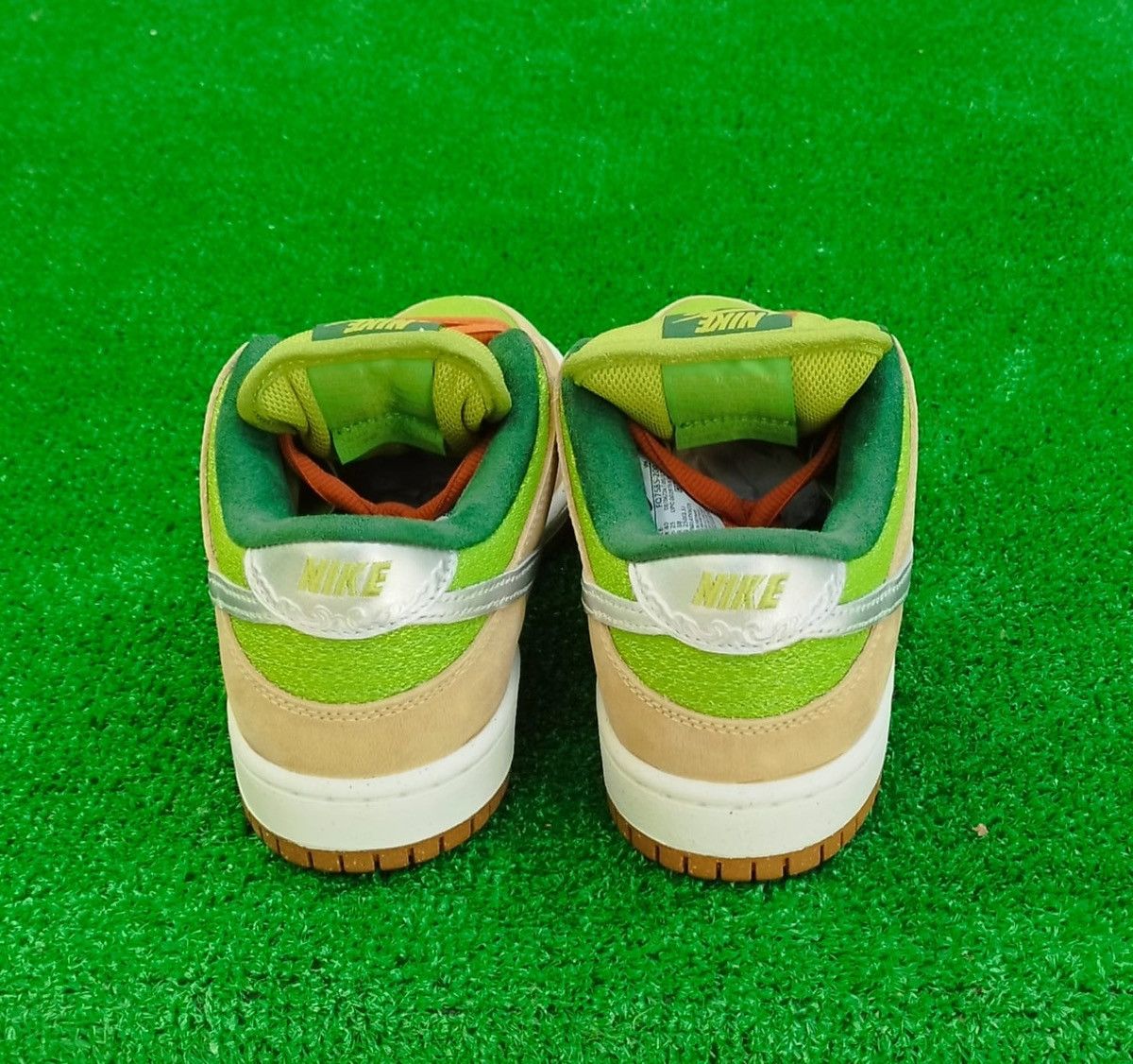 Nike Nike SB Dunk Low Escargot. Size US 7 / EU 40 - 8 Thumbnail