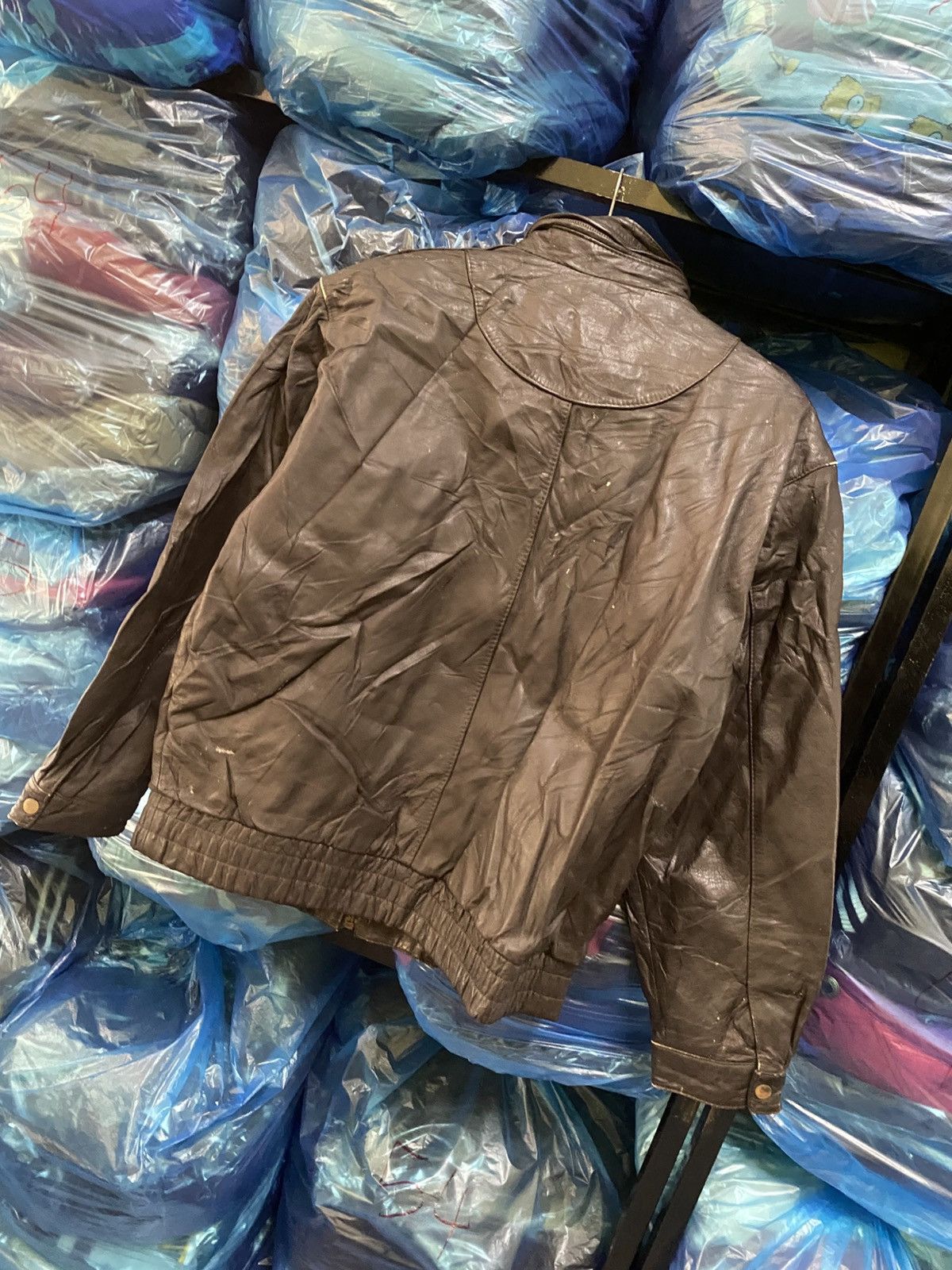 Other Vintage Black Leather Bomber Jacket with Epaulettes Size US M / EU 48-50 / 2 - 7 Thumbnail