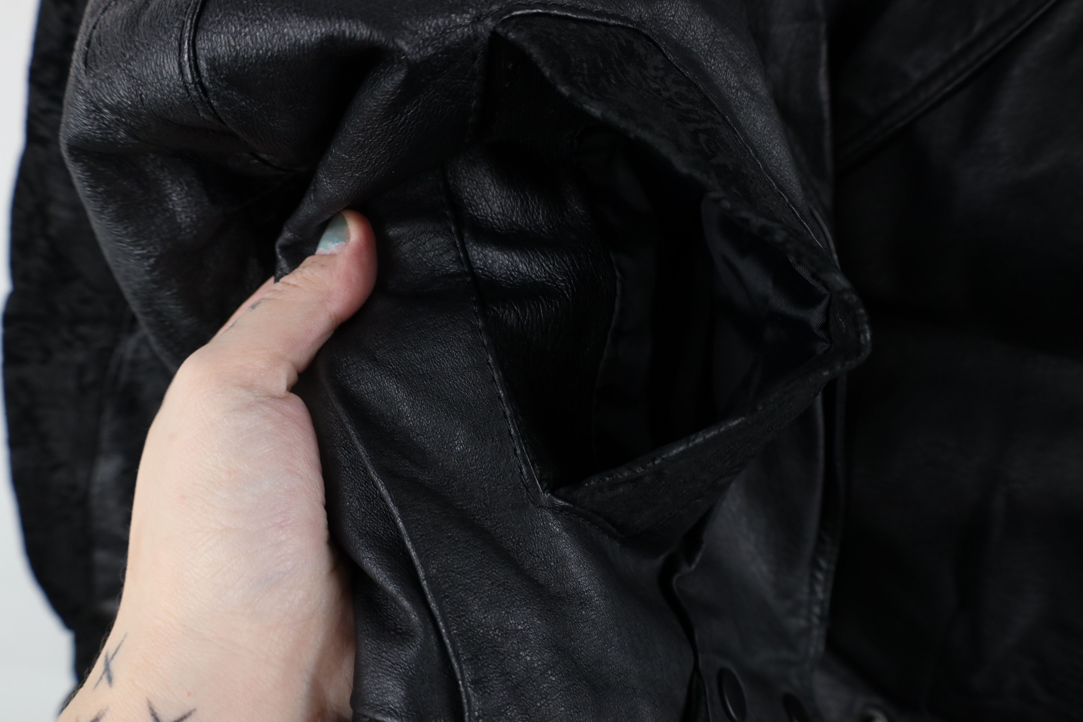 Vintage Vintage 90s Streetwear Goth Leather Bomber Jacket Black Size L / US 10 / IT 46 - 6 Thumbnail