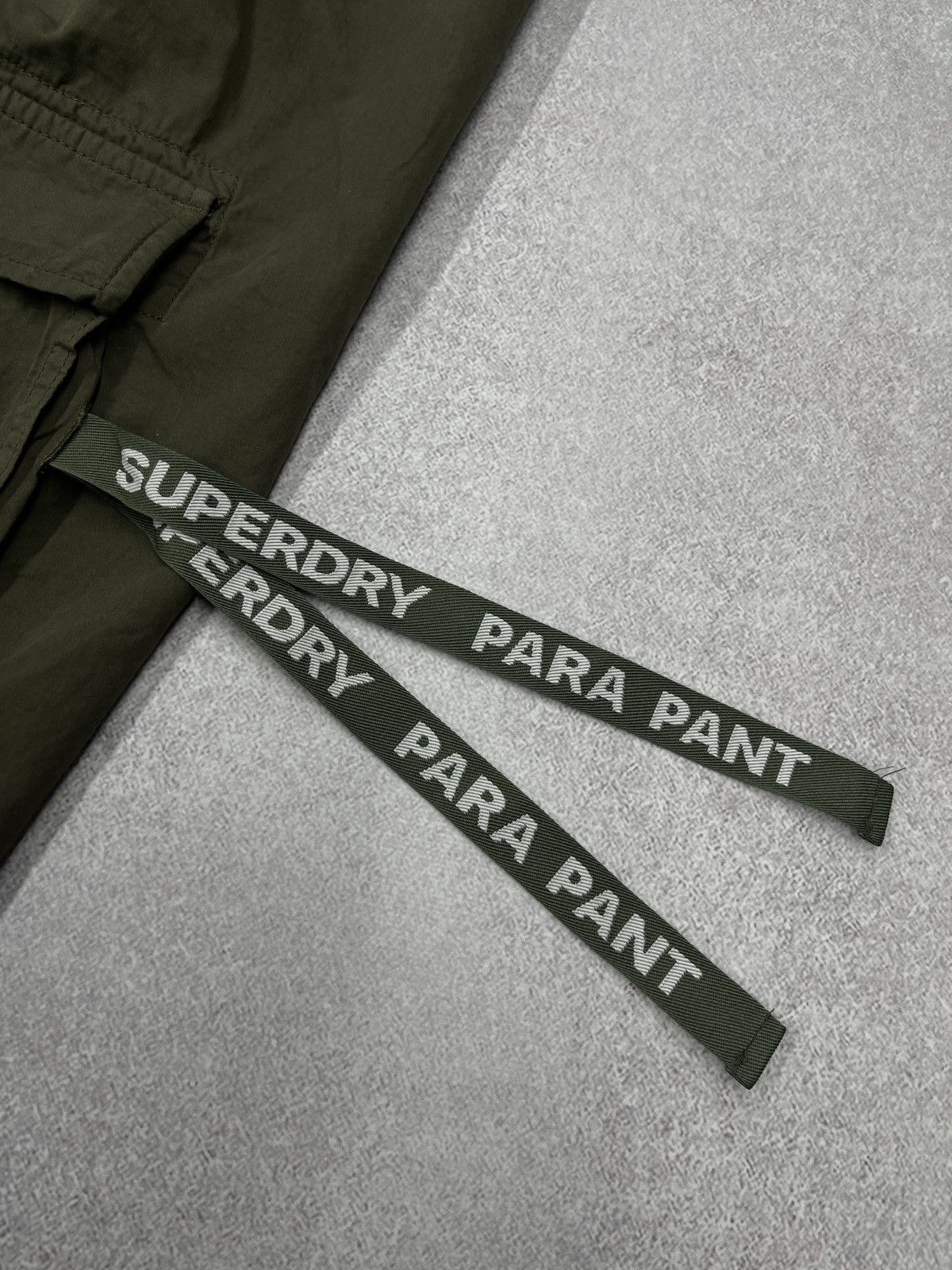 Superdry Vintage SuperDry Baggy Parachute Cargo Pants Khaki Size 28" / US 6 / IT 42 - 14 Thumbnail