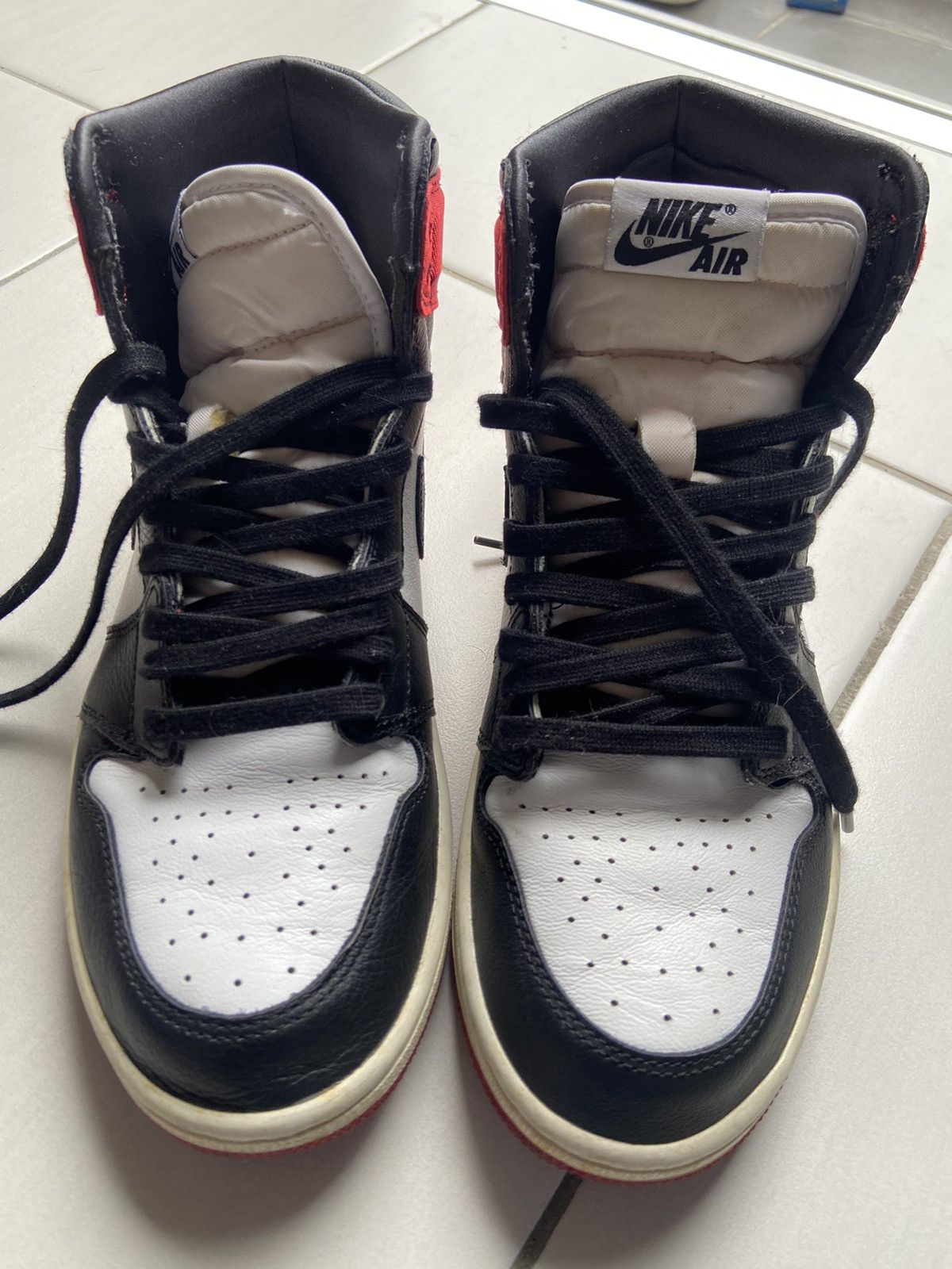 Jordan Brand × NBA × Nike Air Jordan 1 Satin Black Toe Size US 7.5 / EU 40-41 - 8 Thumbnail