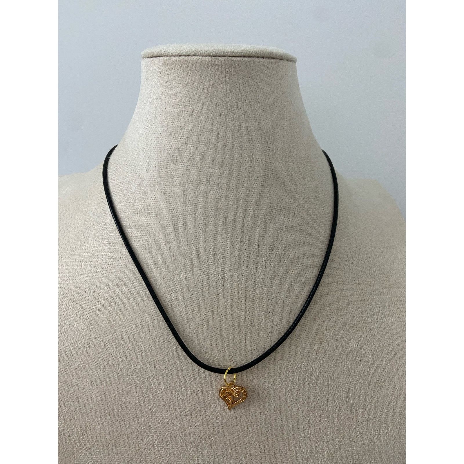 Handmade Little heart pendant necklace Size ONE SIZE - 1 Thumbnail