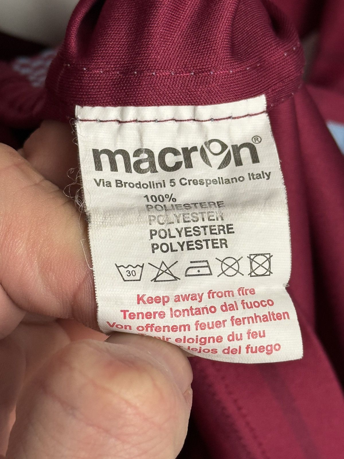 Macron Aston Villa 15/16 Home Football Long Sleeve Jersey Size US M / EU 48-50 / 2 - 19 Thumbnail