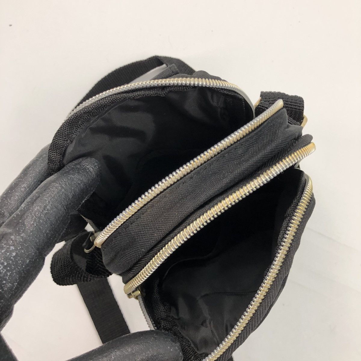 Yohji Yamamoto Y’SACCS SMALL CROSSBODY SLING BAG Size ONE SIZE - 9 Thumbnail
