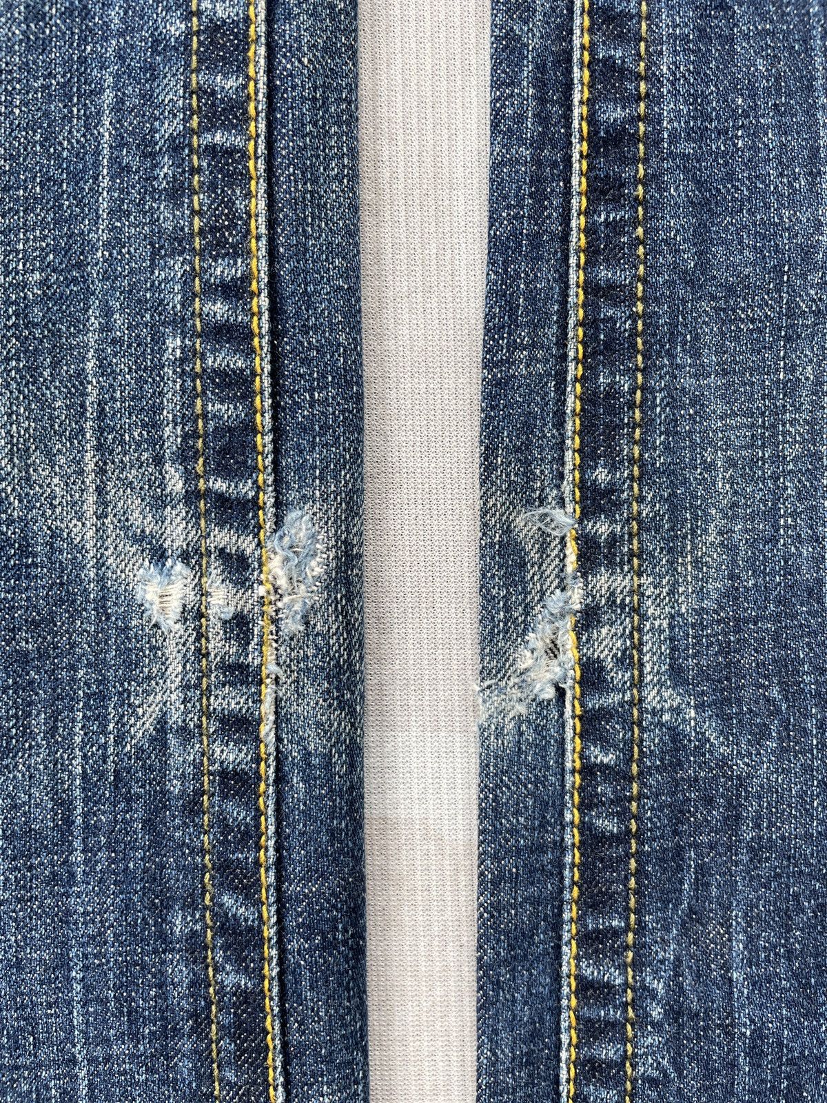 Designer Oct Flash Buckle Back Jeans (P100) Size US 31 - 10 Thumbnail