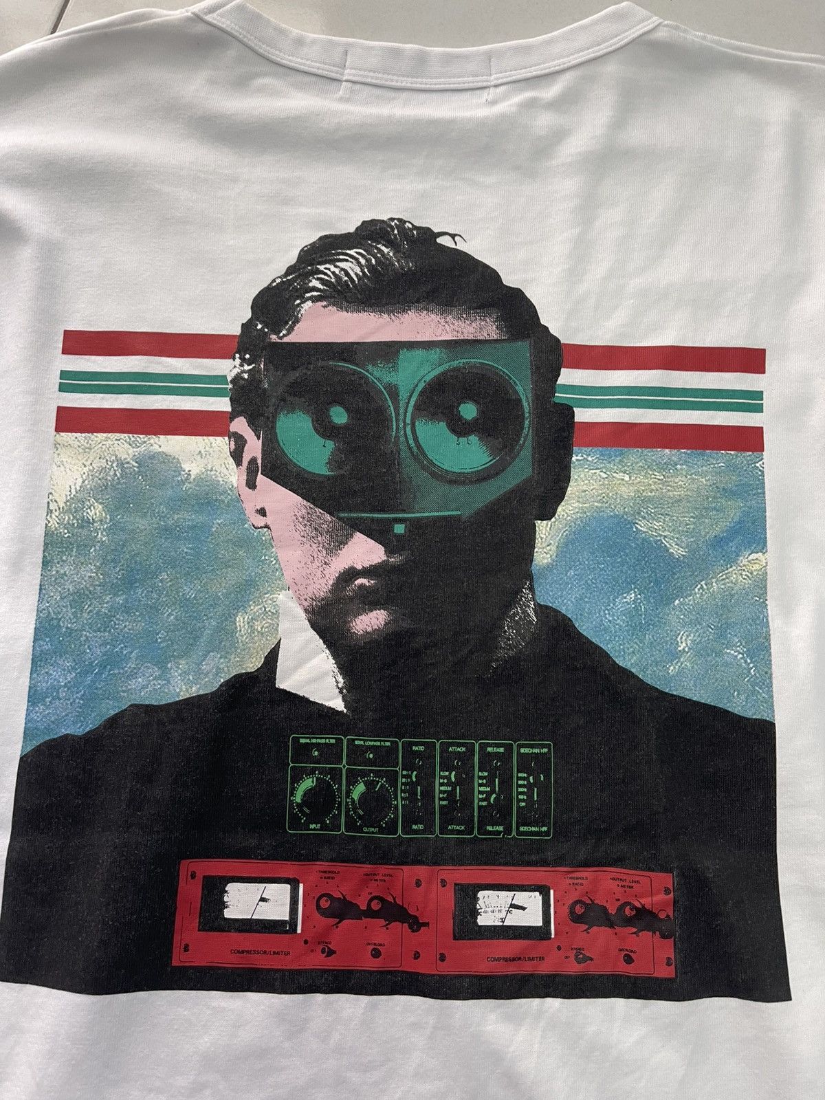 GU × Undercover VINTAGE GU X UNDERCOVER JAPANESE BRAND GRAPHIC TEE VERY RARE Size US M / EU 48-50 / 2 - 3 Thumbnail