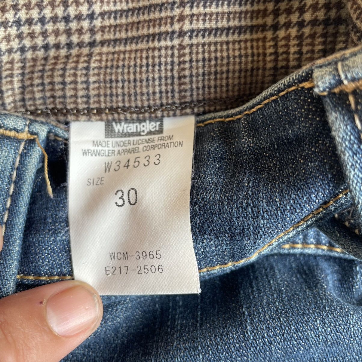 Wrangler 🔥Vintage Wrangler Stoned Washed Ripped Distress Denim Jeans Size US 31 - 13 Thumbnail