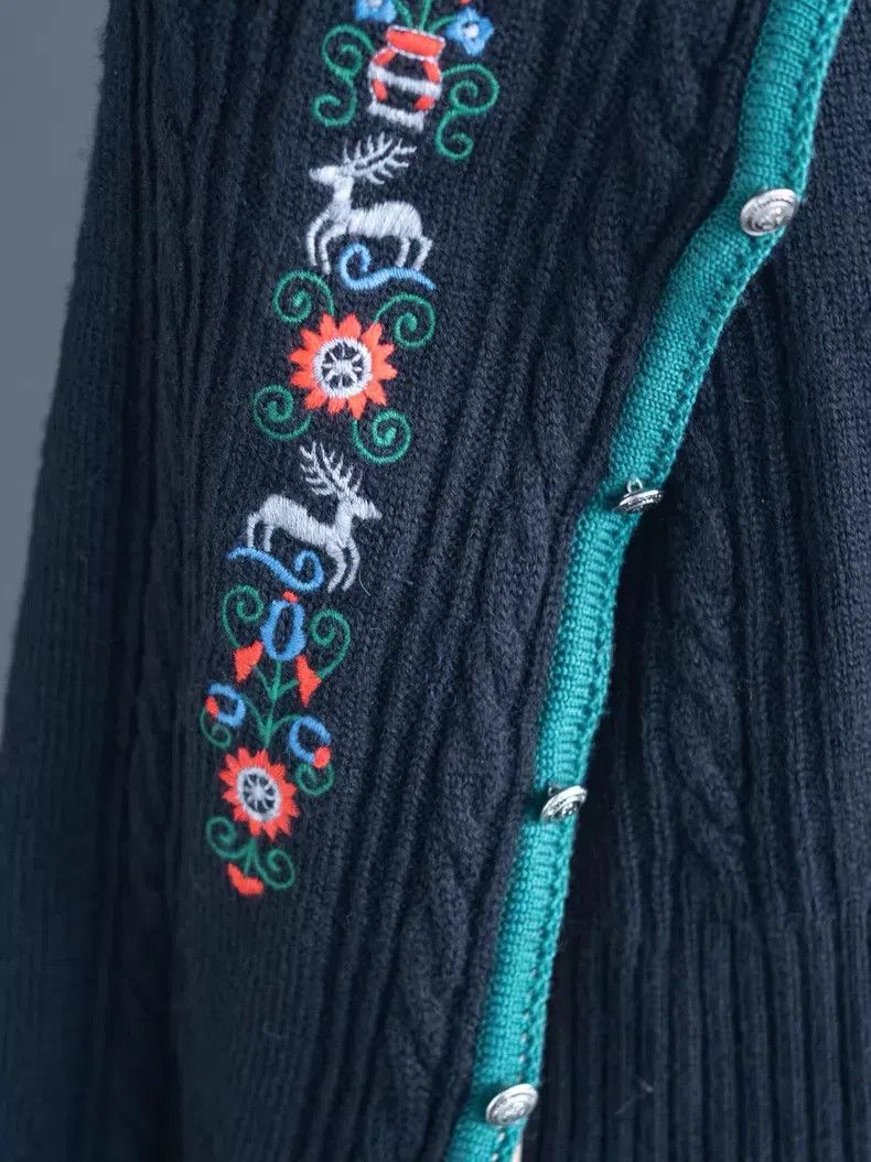 Comme des Garcons Comme Des Garcons size F Ethnic Embroidered Knit Poncho Size XS / US 0-2 / IT 36-38 - 5 Thumbnail