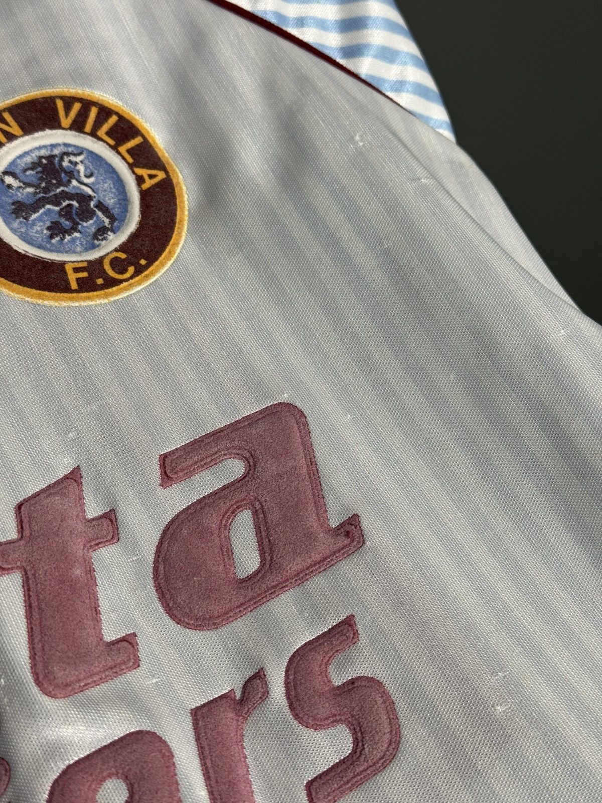 Hummel KIDS Aston Villa 87/89 Away Football Jersey Size US XS / EU 42 / 0 - 8 Thumbnail