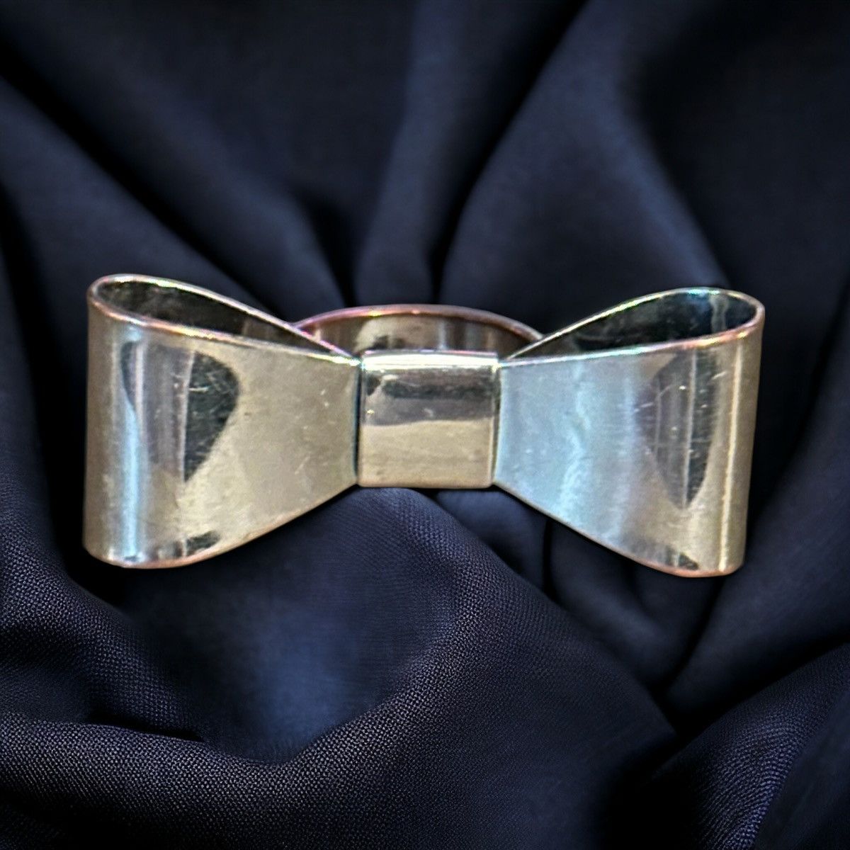 Other Silver tone large bow ring Size ONE SIZE - 1 Thumbnail
