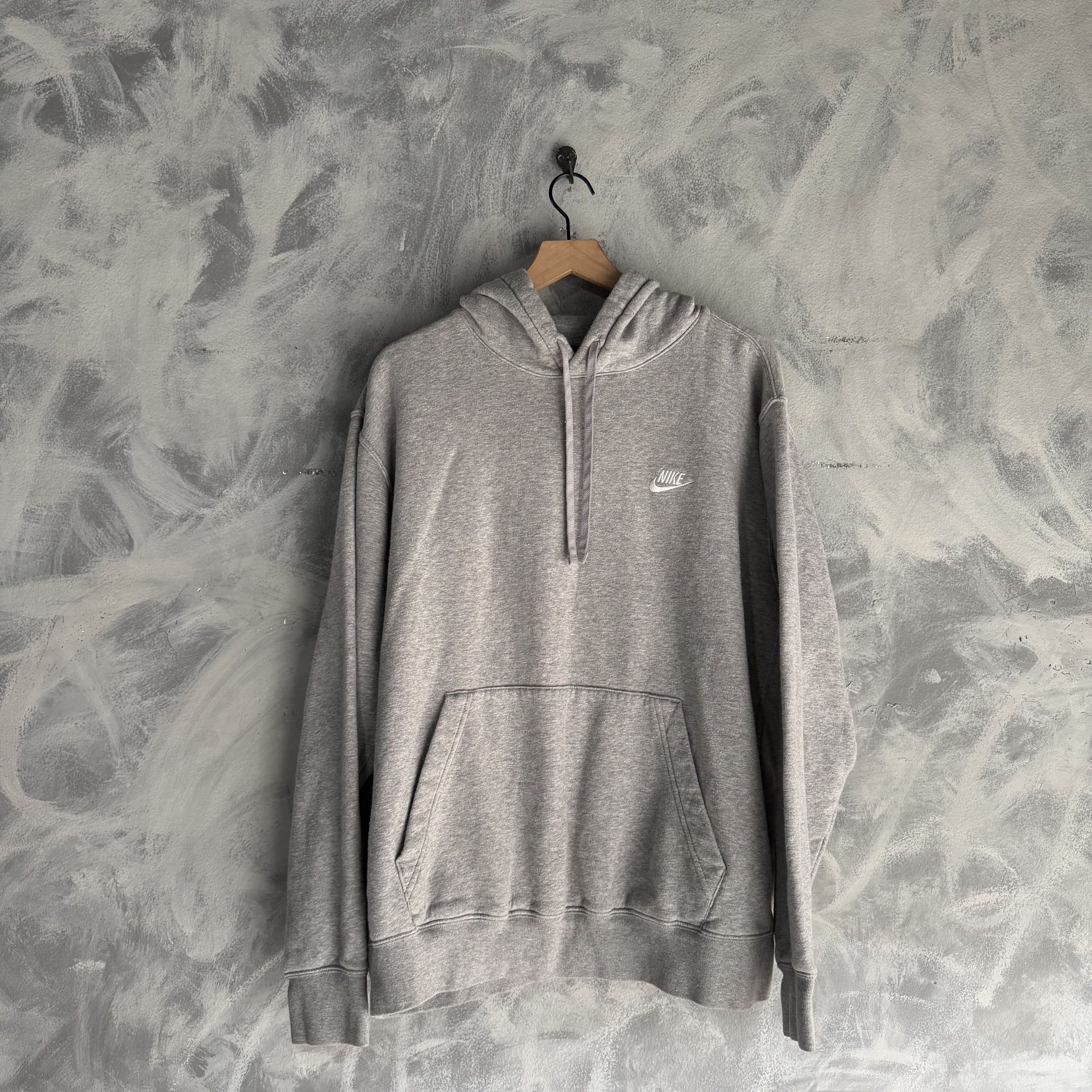 Nike Nike Hoodie Embroidered Swoosh Pullover Sweatshirt Boxy Size US XL / EU 56 / 4 - 1 Thumbnail