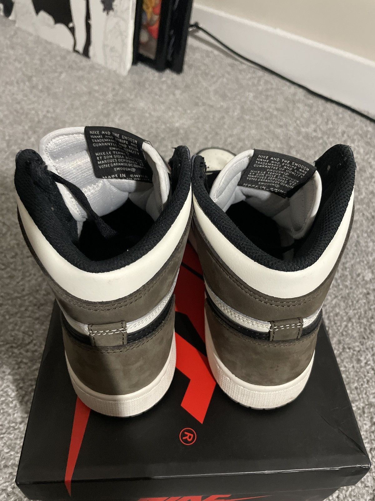 Jordan Brand × Nike Jordan 1 High GS “Mocha” Size 5.5Y Size US 5.5 / EU 38 - 10 Thumbnail