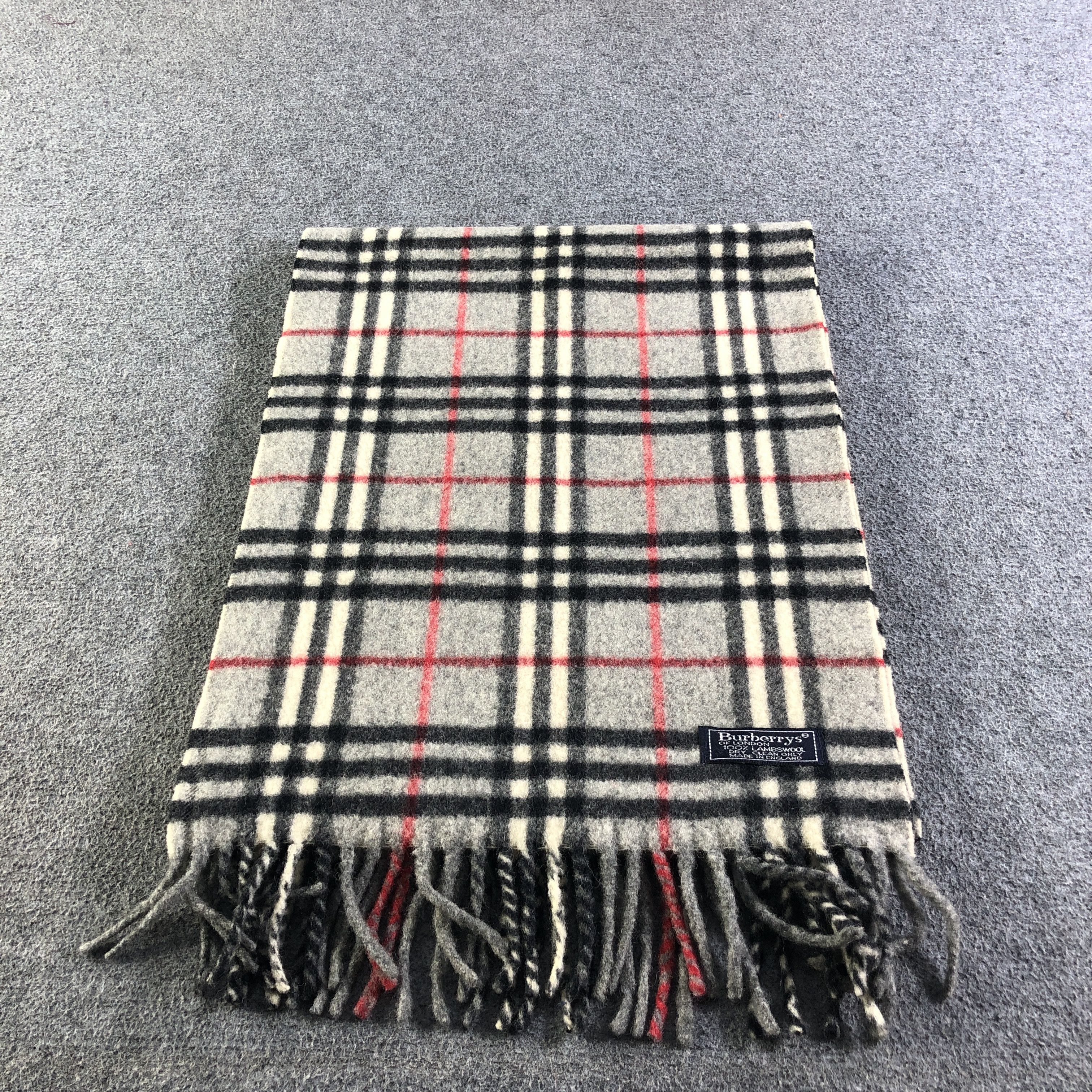 Burberry Burberrys Nova Check Wool Scarf Muffler V2636 Size ONE SIZE - 2 Thumbnail
