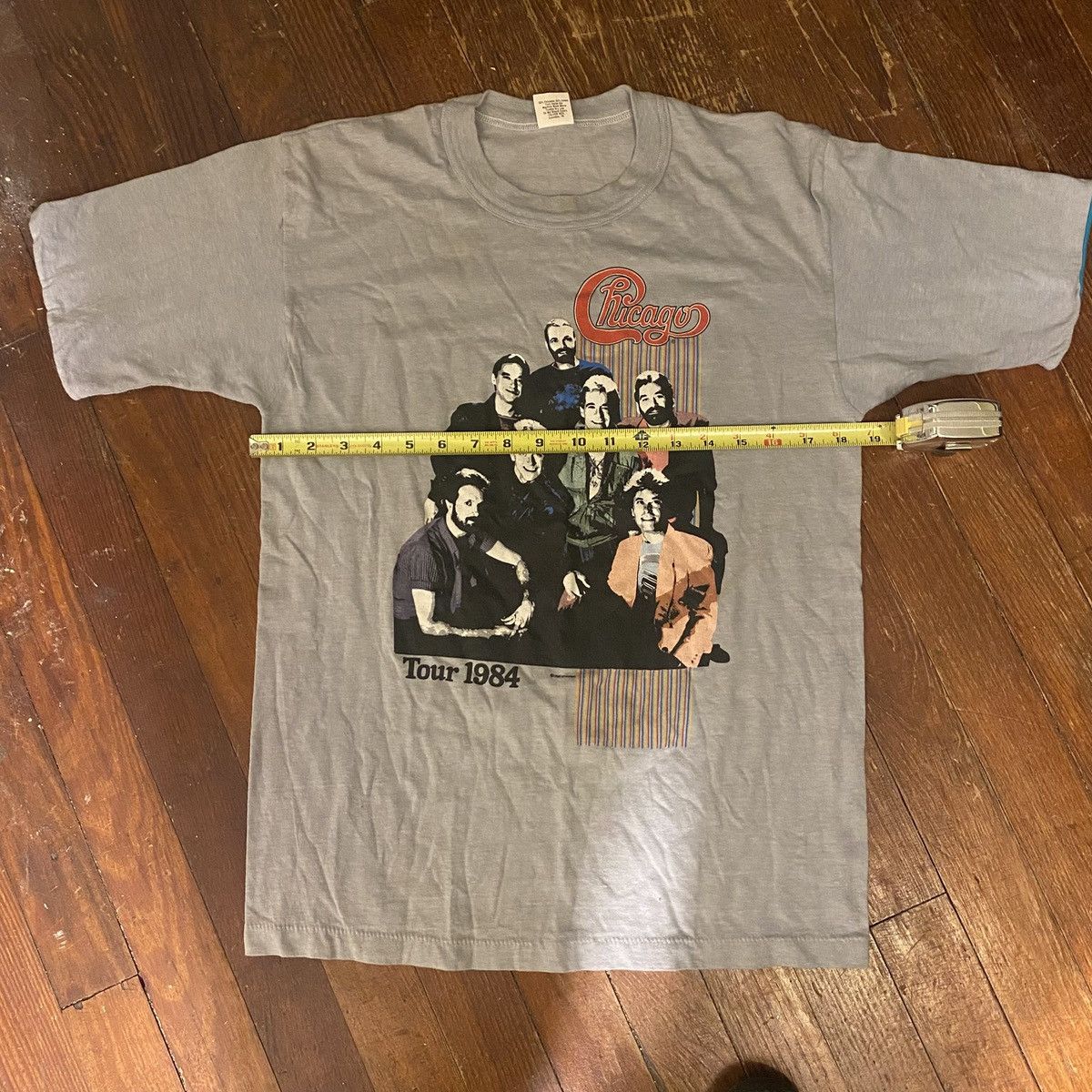 Band Tees × Vintage VINTAGE GRAIL 1984 CHICAGO BAND TOUR VERY RARE SIZE LG Size US L / EU 52-54 / 3 - 2 Thumbnail