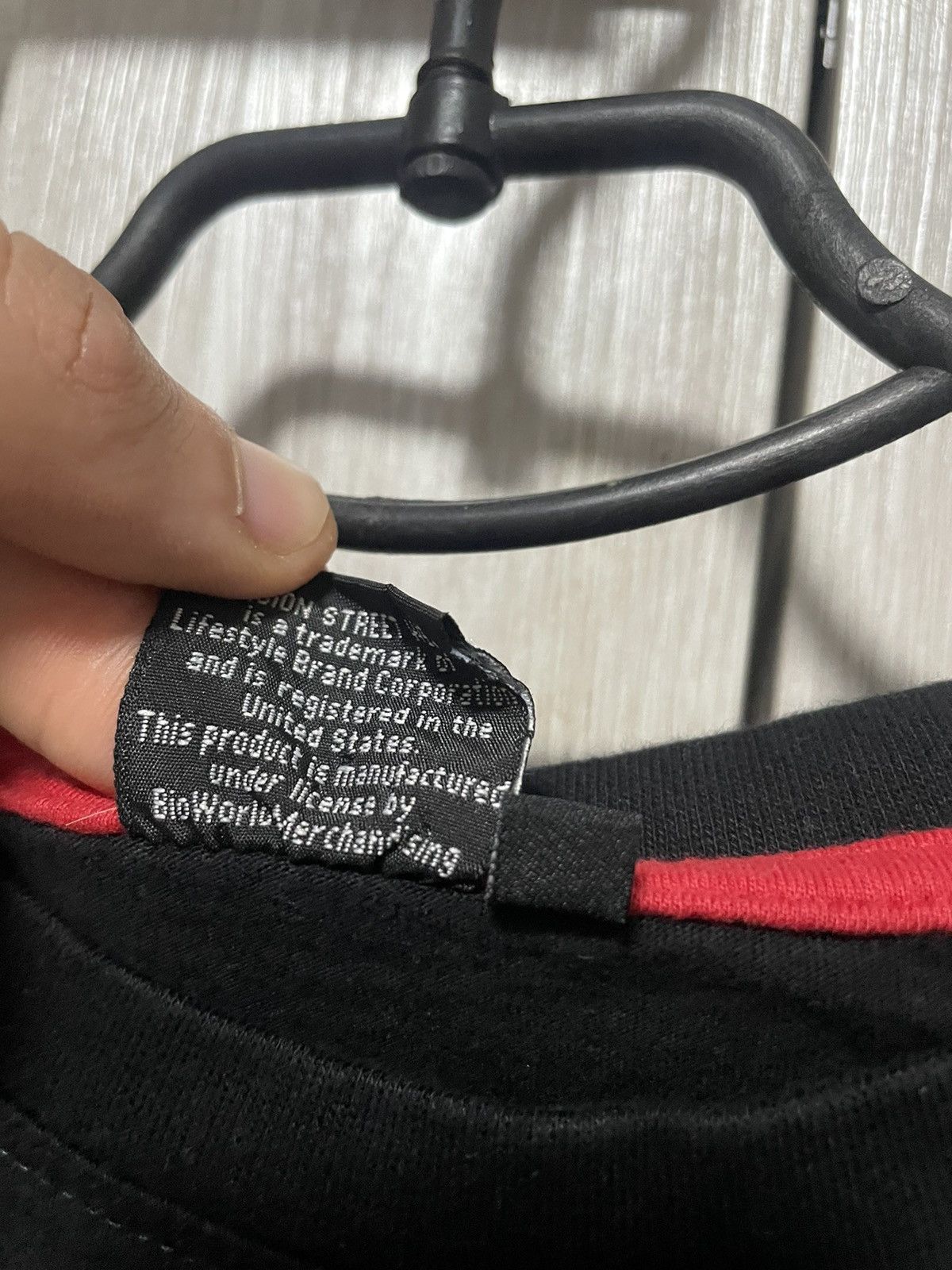 Vision Streetwear Vintage 2000s Vision Street Wear City Graphic Black Tee Size US L / EU 52-54 / 3 - 10 Thumbnail