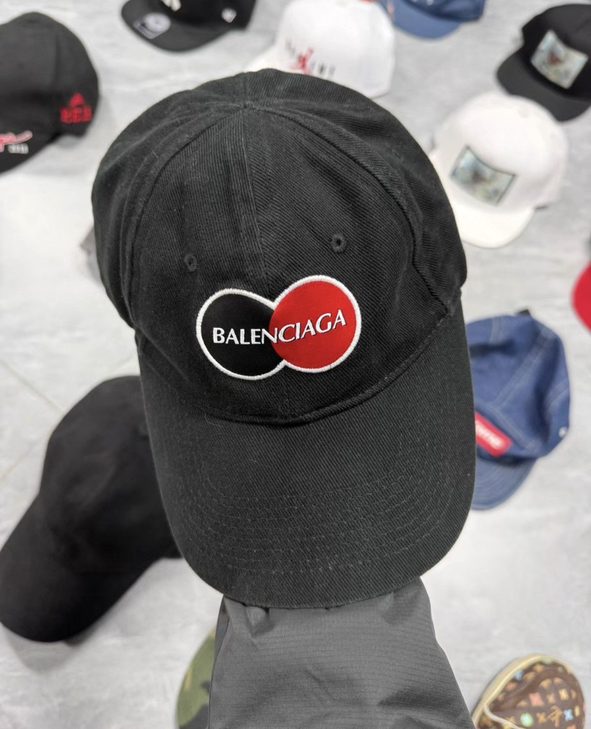 Balenciaga Balenciaga Mastercard Baseball Cap in Black Size ONE SIZE - 2 Thumbnail
