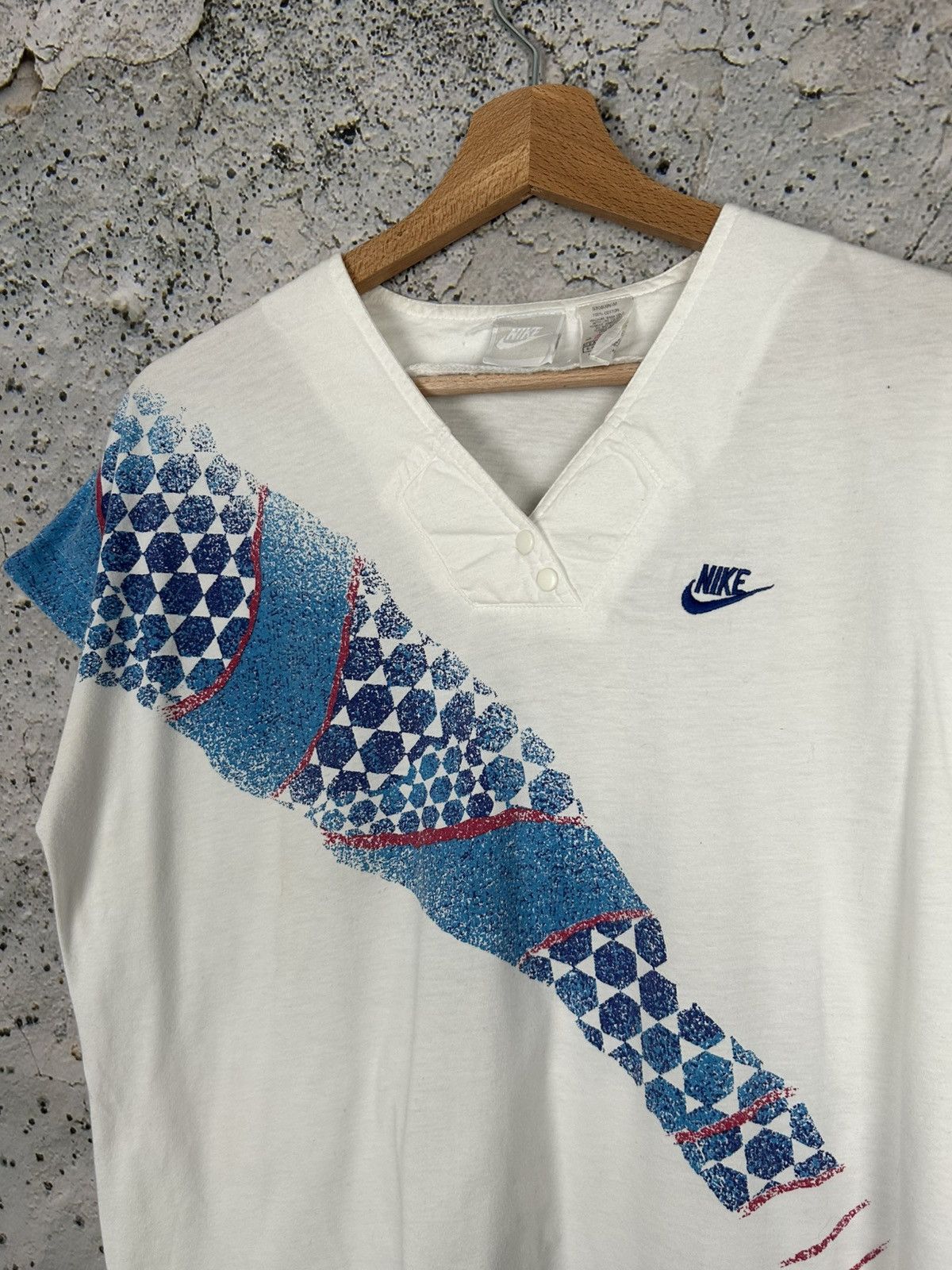Nike Vintage Nike Grey Tag Archive Sportswear Tee Tennis Court Size US S / EU 44-46 / 1 - 3 Thumbnail