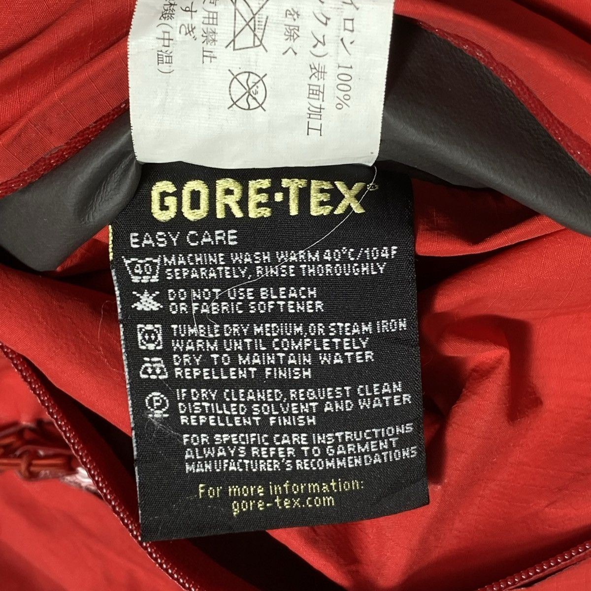 Arc'teryx Vintage Arc'teryx Gore-Tex Paclite Shell Jacket Red Size US M / EU 48-50 / 2 - 13 Thumbnail