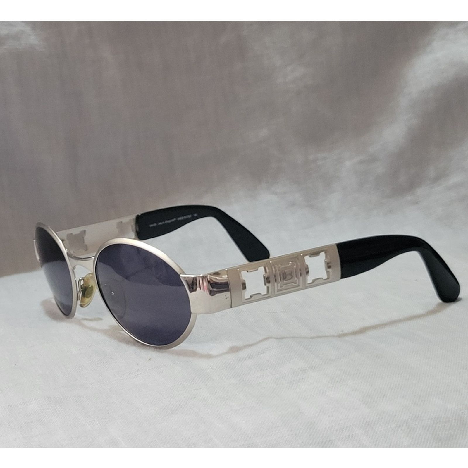 Laura Biagiotti Laura Biagiotti Authentic Vintage Oval Sunglasses 90 Eyewear Size ONE SIZE - 2 Thumbnail
