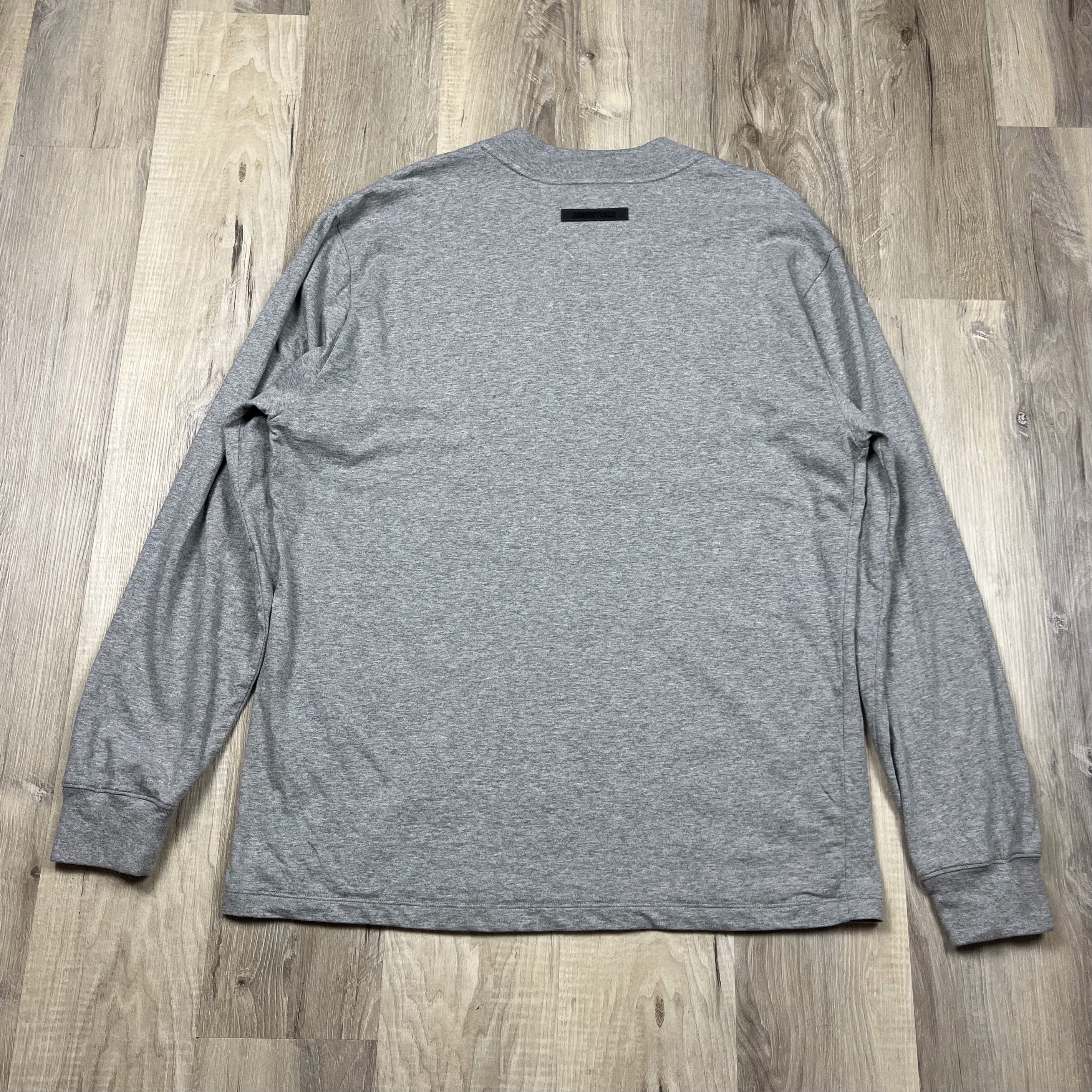 Fear of God Fear of God Essentials Long Sleeve Oversized Mock Neck Size US M / EU 48-50 / 2 - 4 Thumbnail