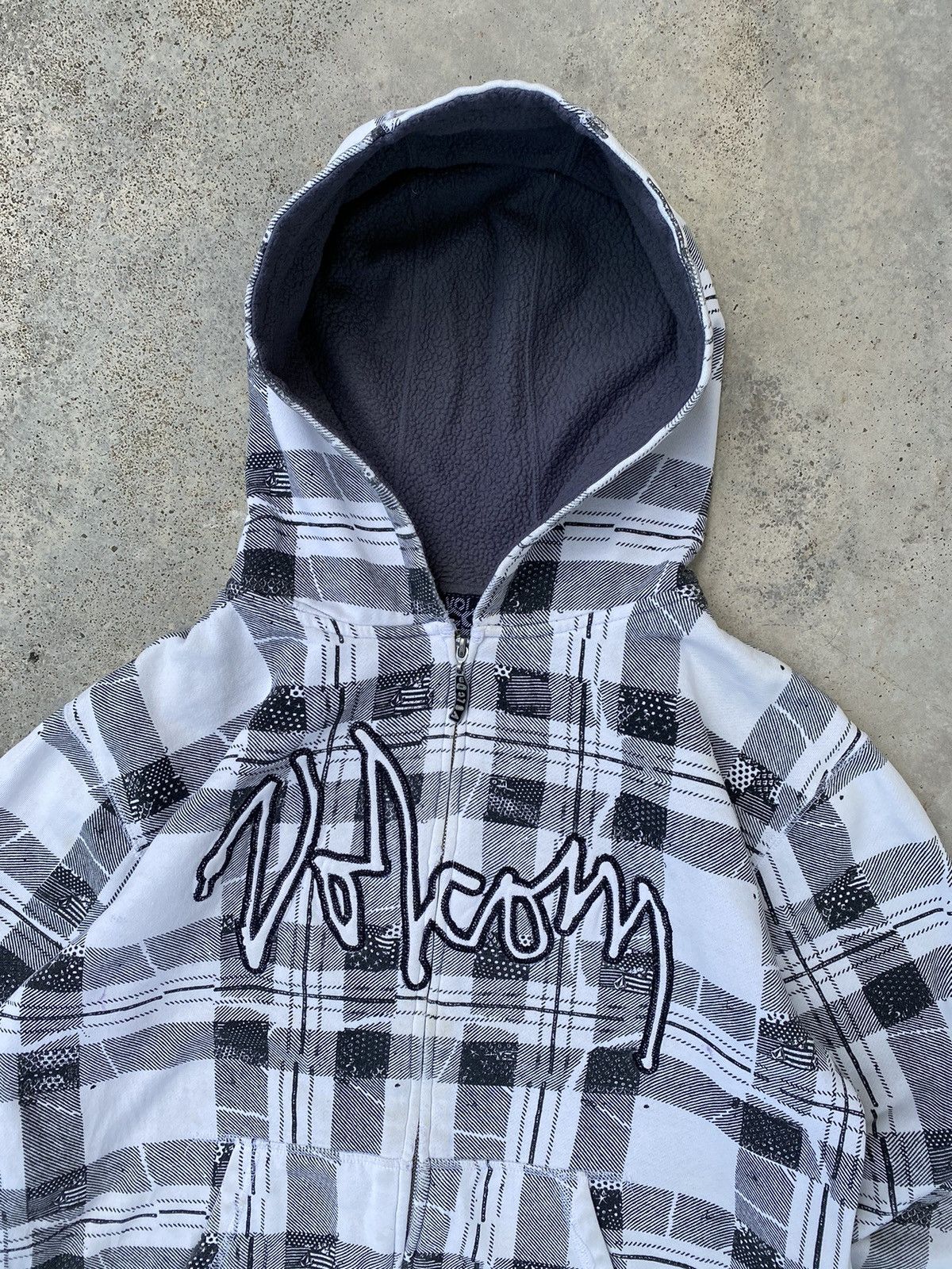Vintage × Volcom RARE Vintage Y2K Volcom Overprint Zip Up Hoodie Size US L / EU 52-54 / 3 - 2 Thumbnail