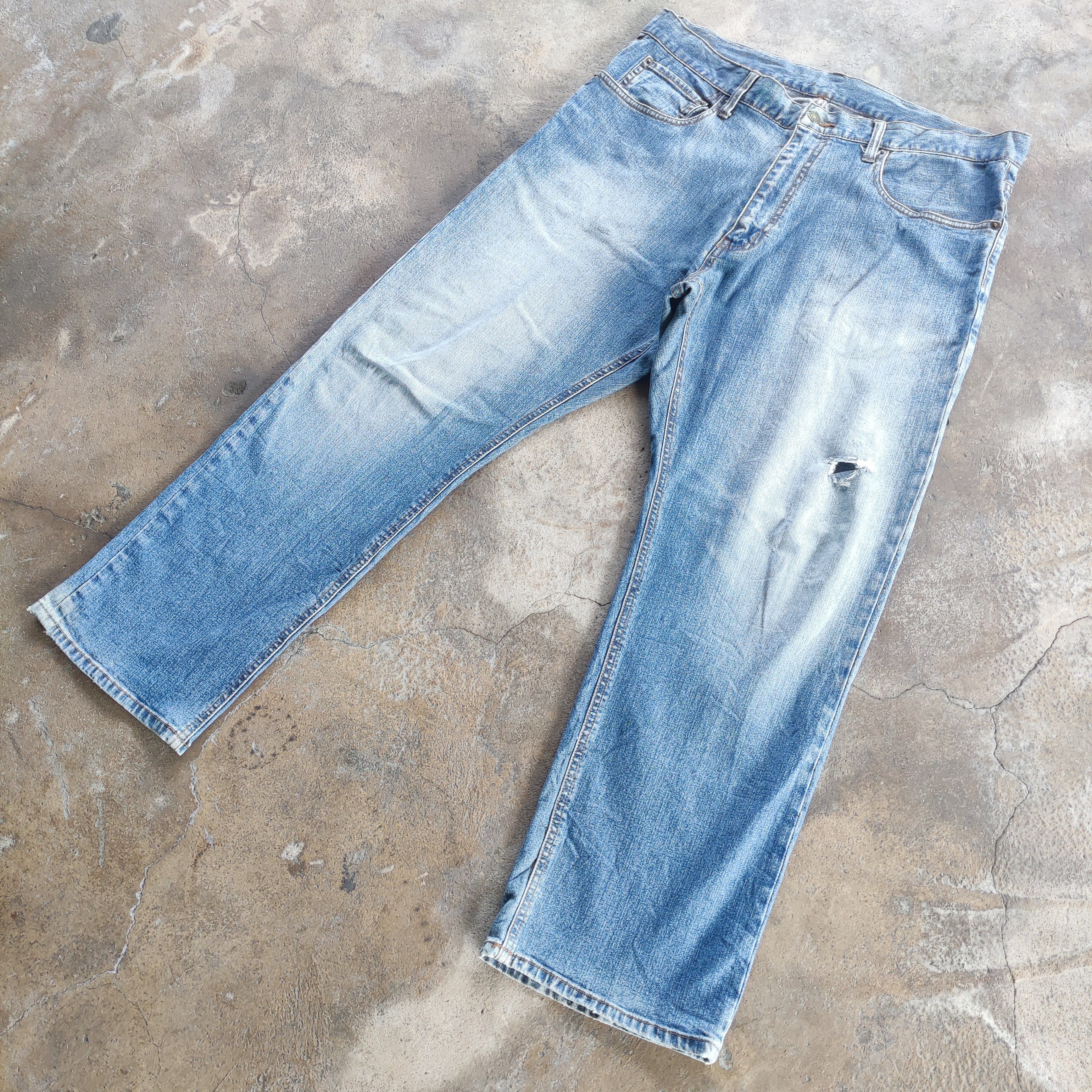 Japanese Brand Vintage Topvalu Brand Buggy Jeans Faded Ripped Pants Size US 37 - 2 Thumbnail
