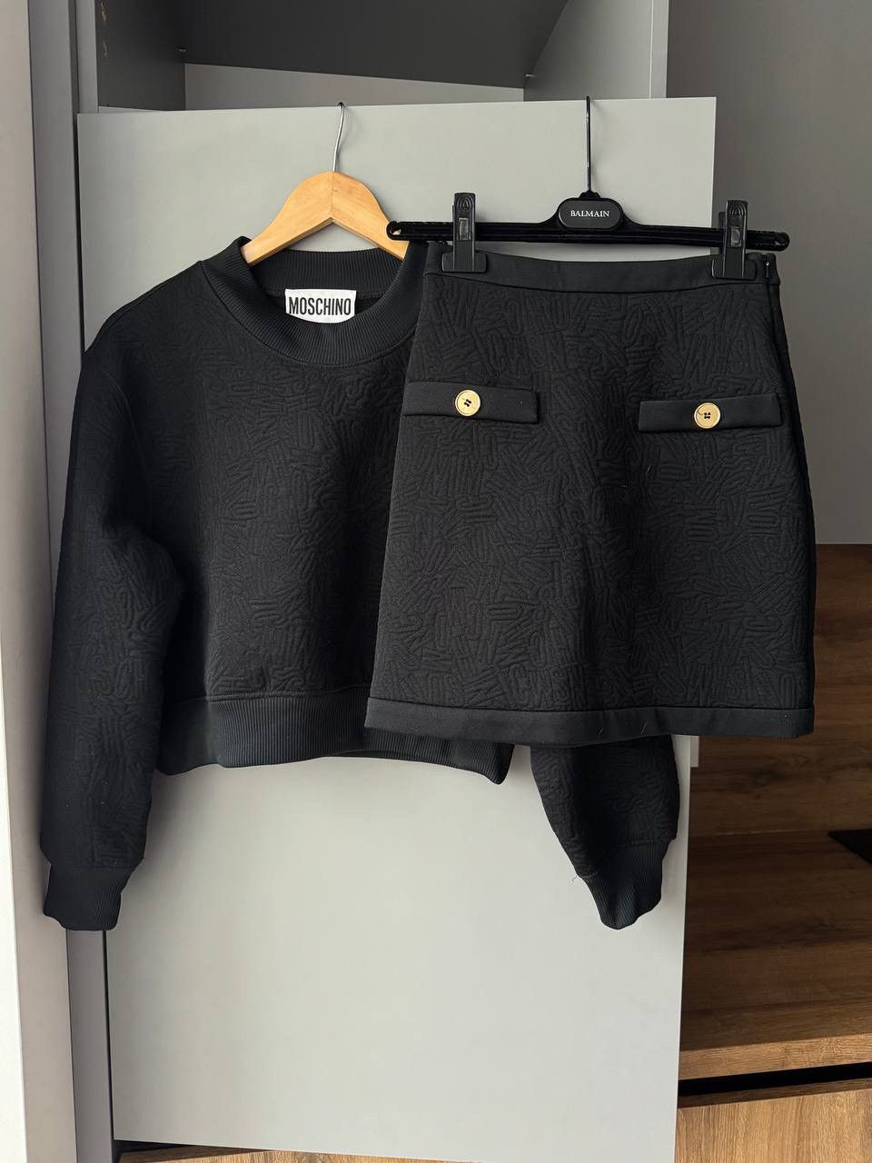 Designer × Moschino Moschino Couture Milano Suit Sweatshirt/Skirt Size XS / US 0-2 / IT 36-38 - 1 Thumbnail